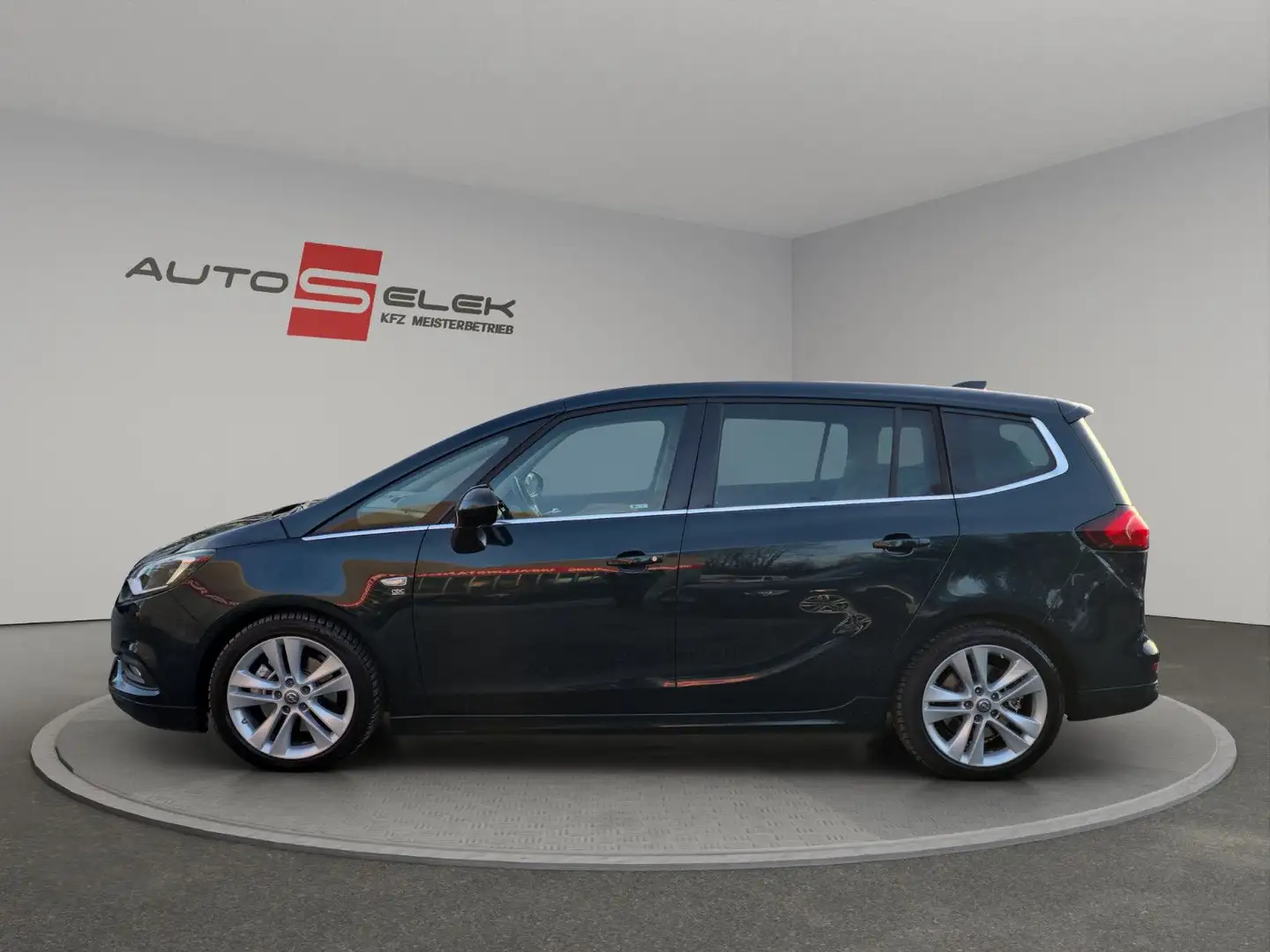 Opel Zafira Tourer 7-SiTZER+AUTOMATiK+KAMERA+PANORAMA Grün - 2