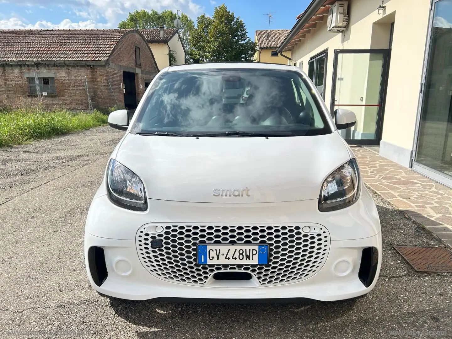 smart forTwo EQ cabrio Passion Weiß - 2