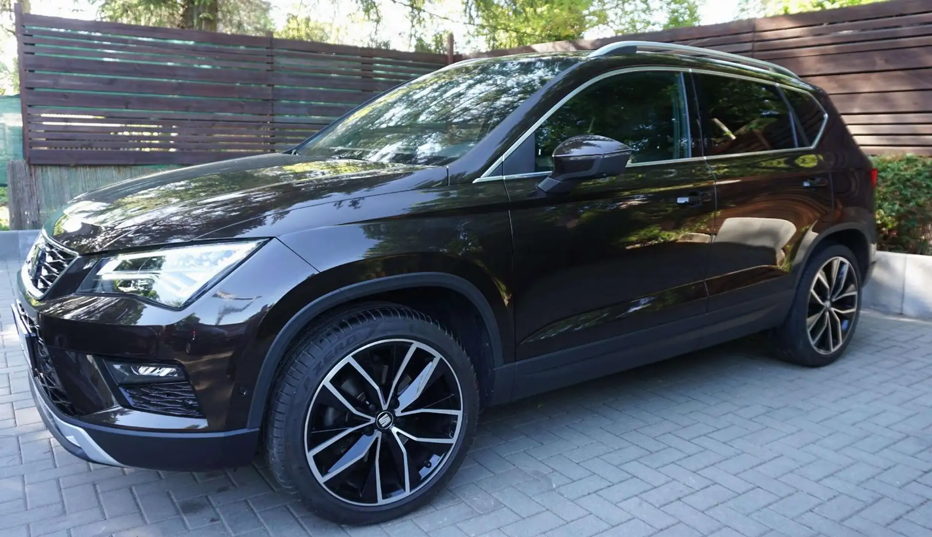SEAT Ateca Xcellence 4Drive Standhz Scheckhf Klimaaut Marrón - 2
