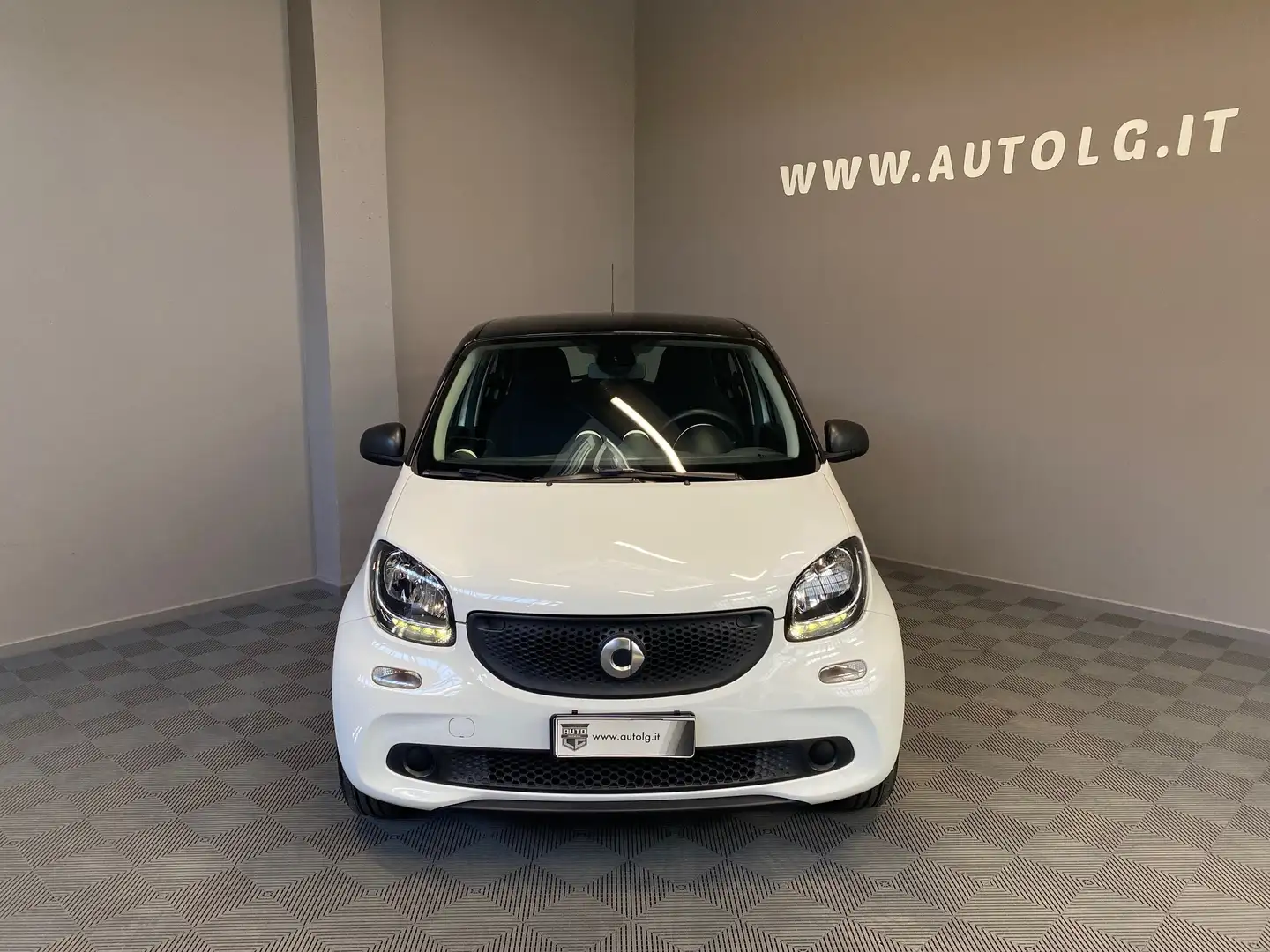 smart forFour II 2015 1.0 Youngster 71cv c/S.S. OK NEO PATENTATO Bianco - 2