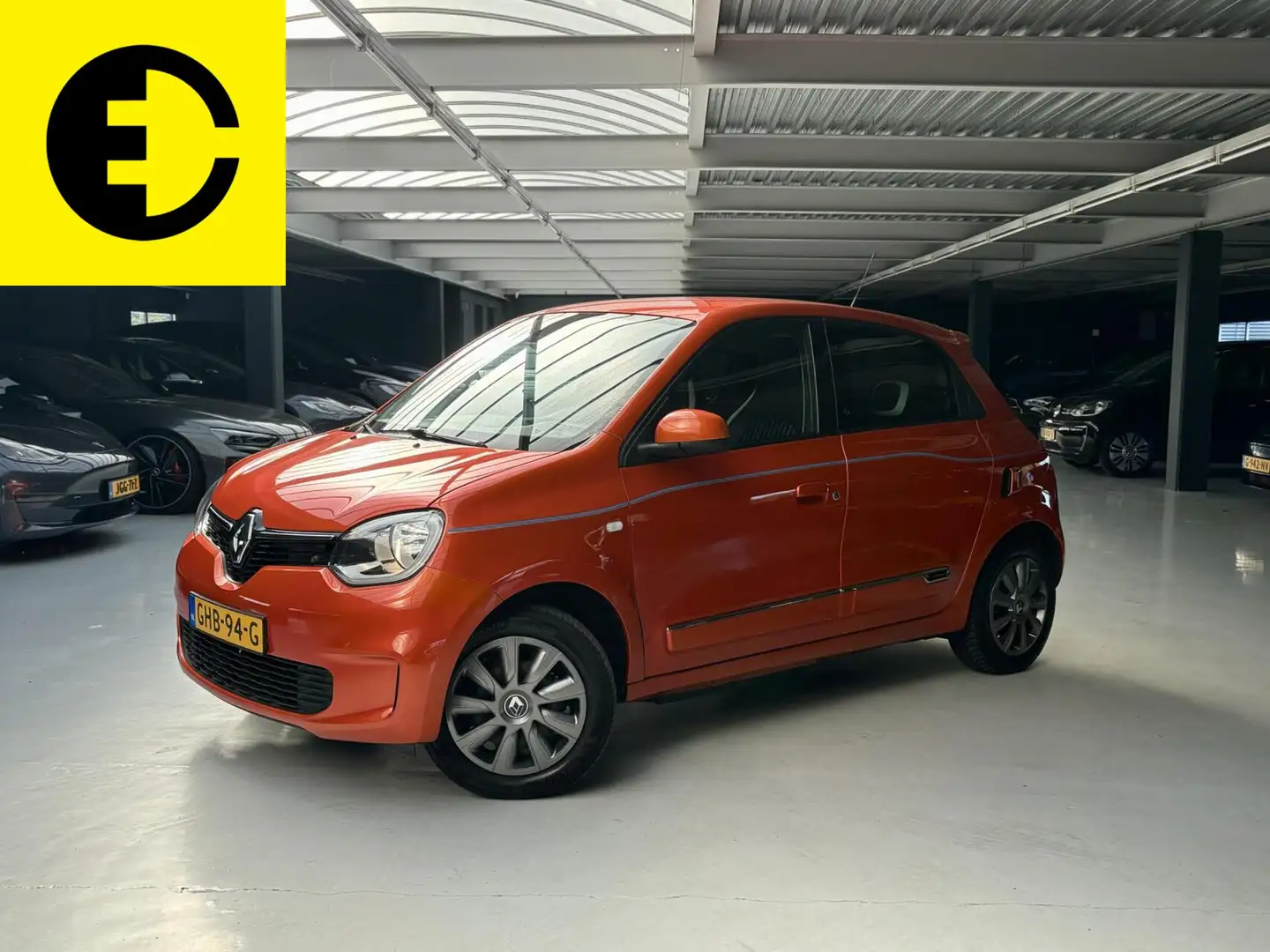 Renault Twingo Z.E. R80 Life | Apple CarPlay / Android Auto | Sto Oranje - 1