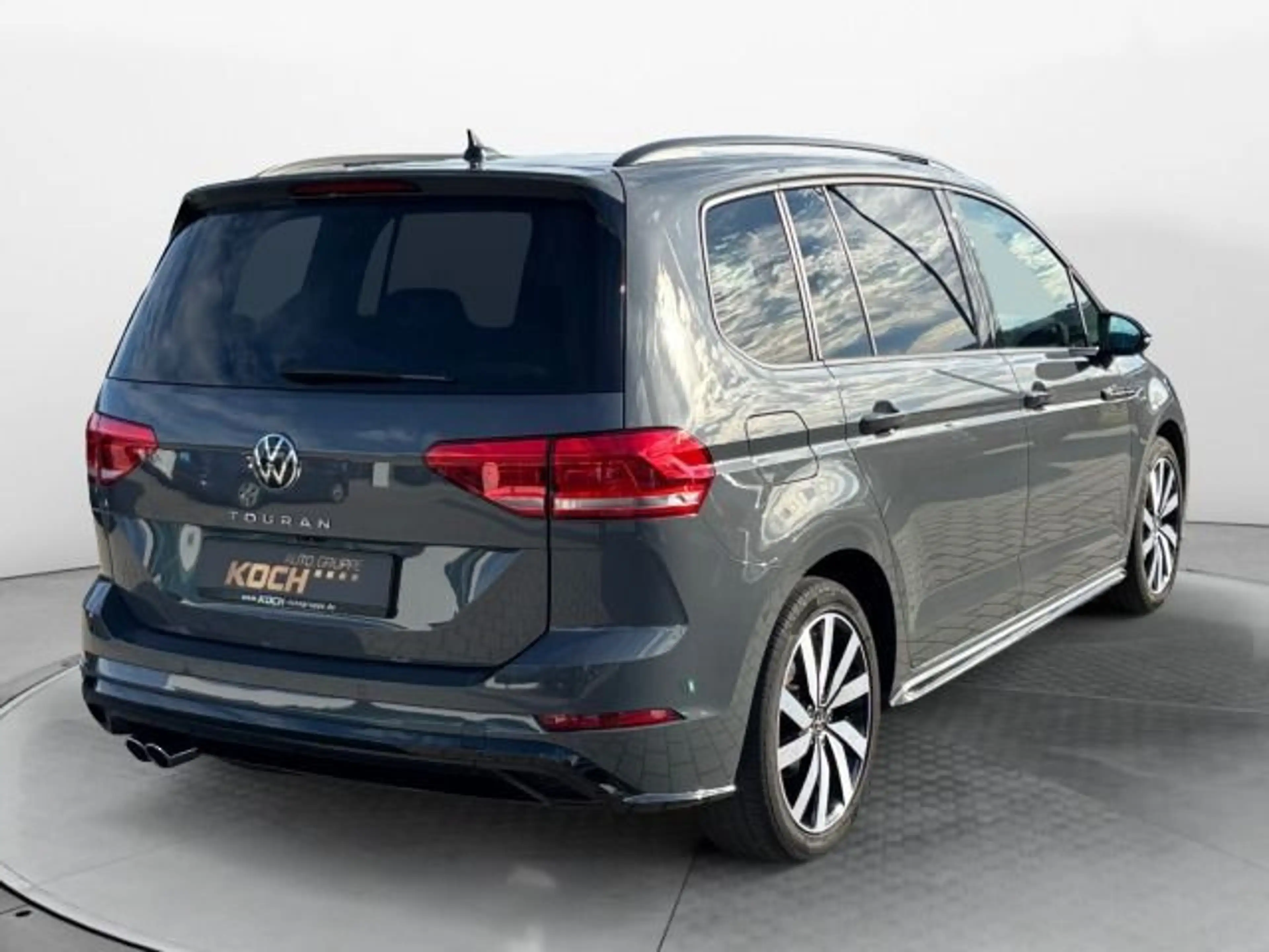 Volkswagen Touran 2.0 TDI DSG R-Line Navi LED AHK Kamera — photo 5