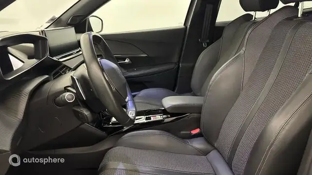Peugeot 2008 view 12