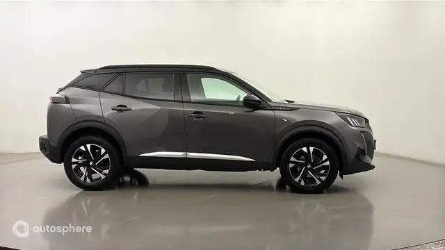 Peugeot 2008 view 4