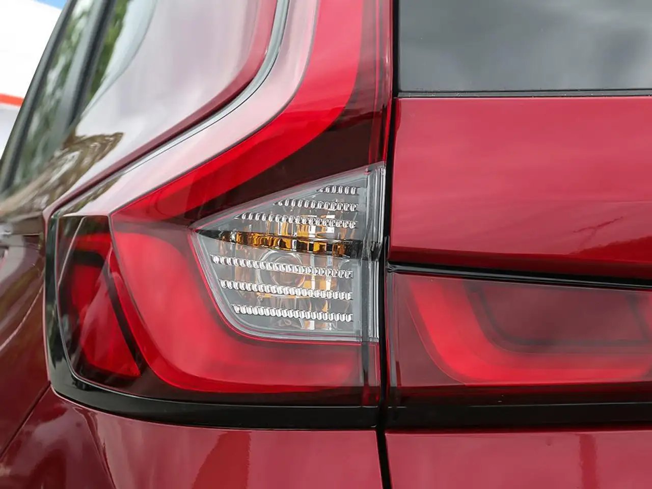 Honda CR-V photo Honda CR-V