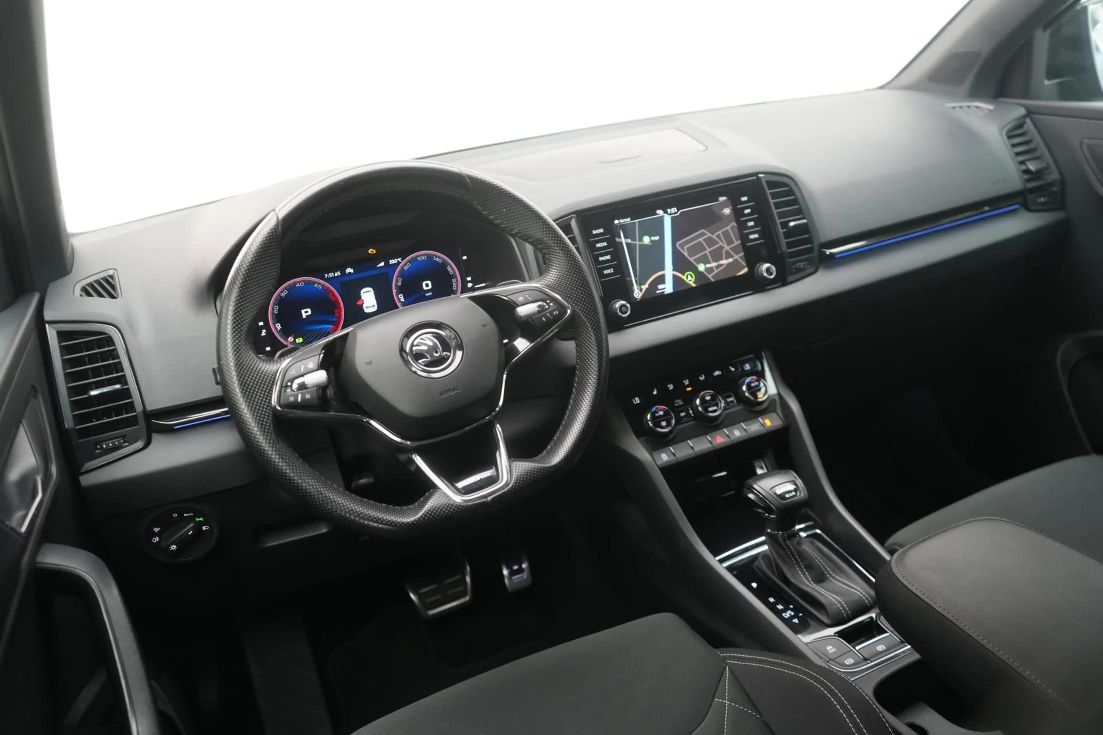 Skoda Karoq 2.0 TDI 4x4 DSG Sportline AHK/Matrix/Virtu — photo 13
