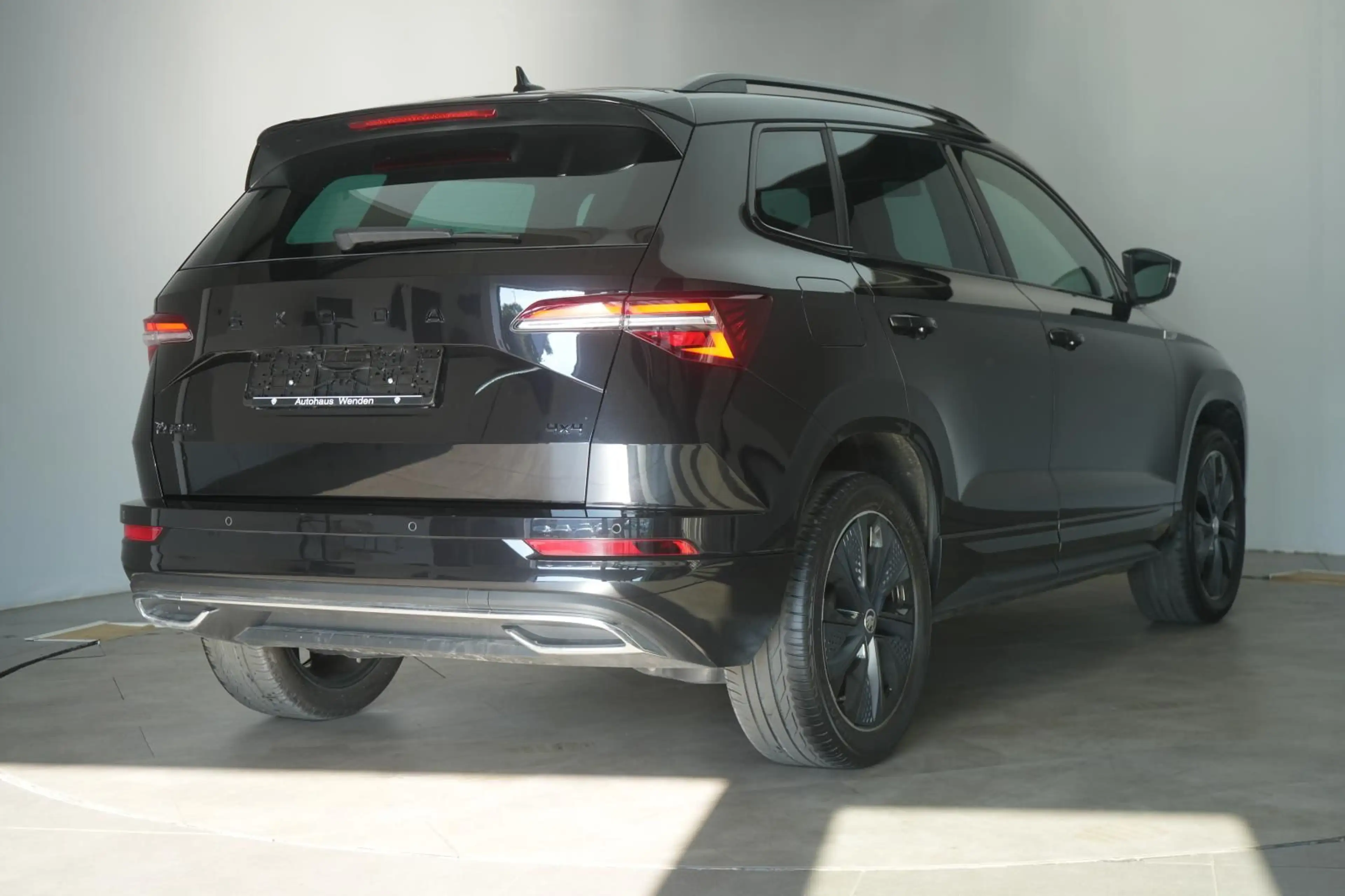 Skoda Karoq 2.0 TDI 4x4 DSG Sportline AHK/Matrix/Virtu — photo 4
