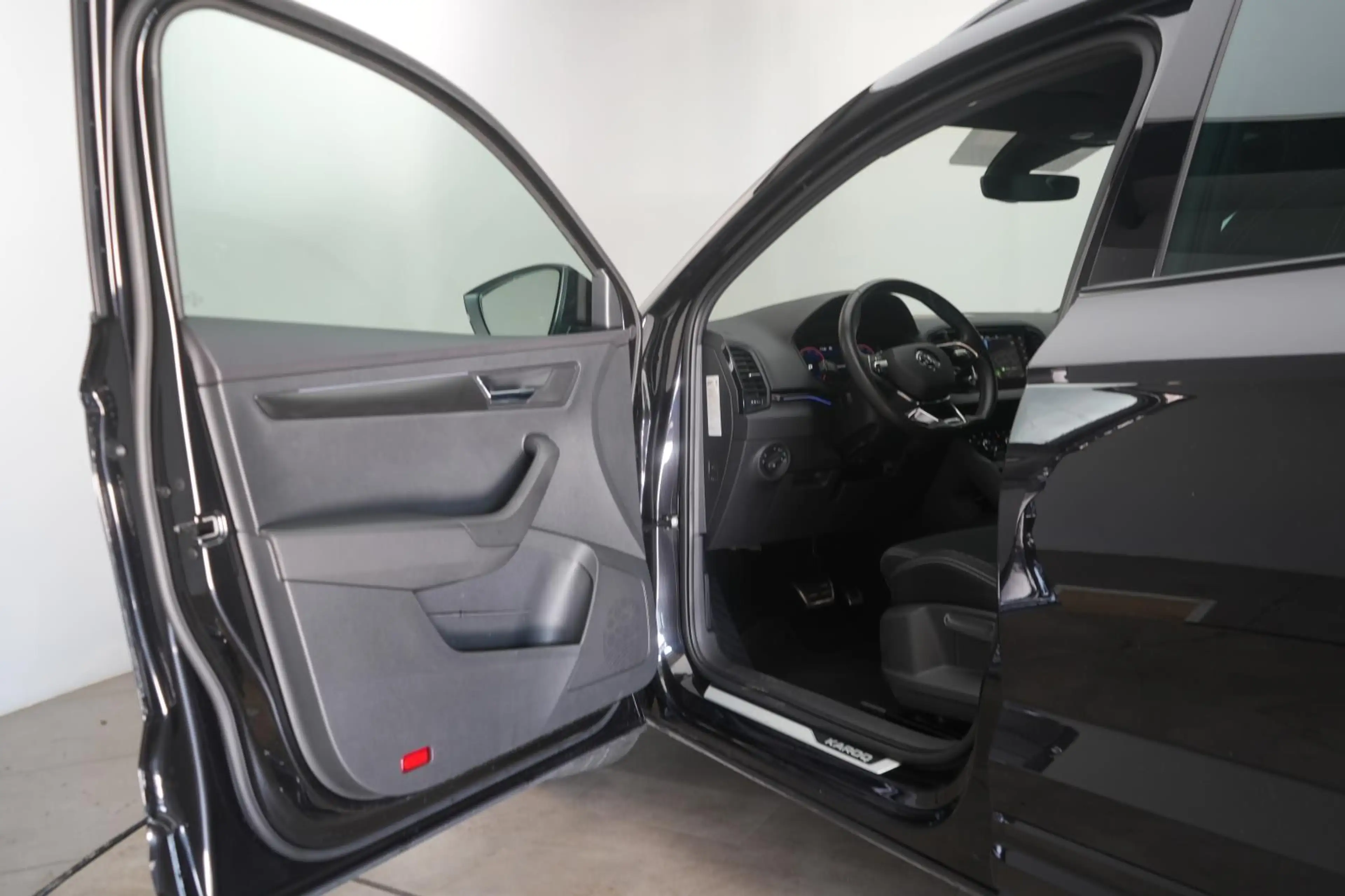 Skoda Karoq 2.0 TDI 4x4 DSG Sportline AHK/Matrix/Virtu — photo 11