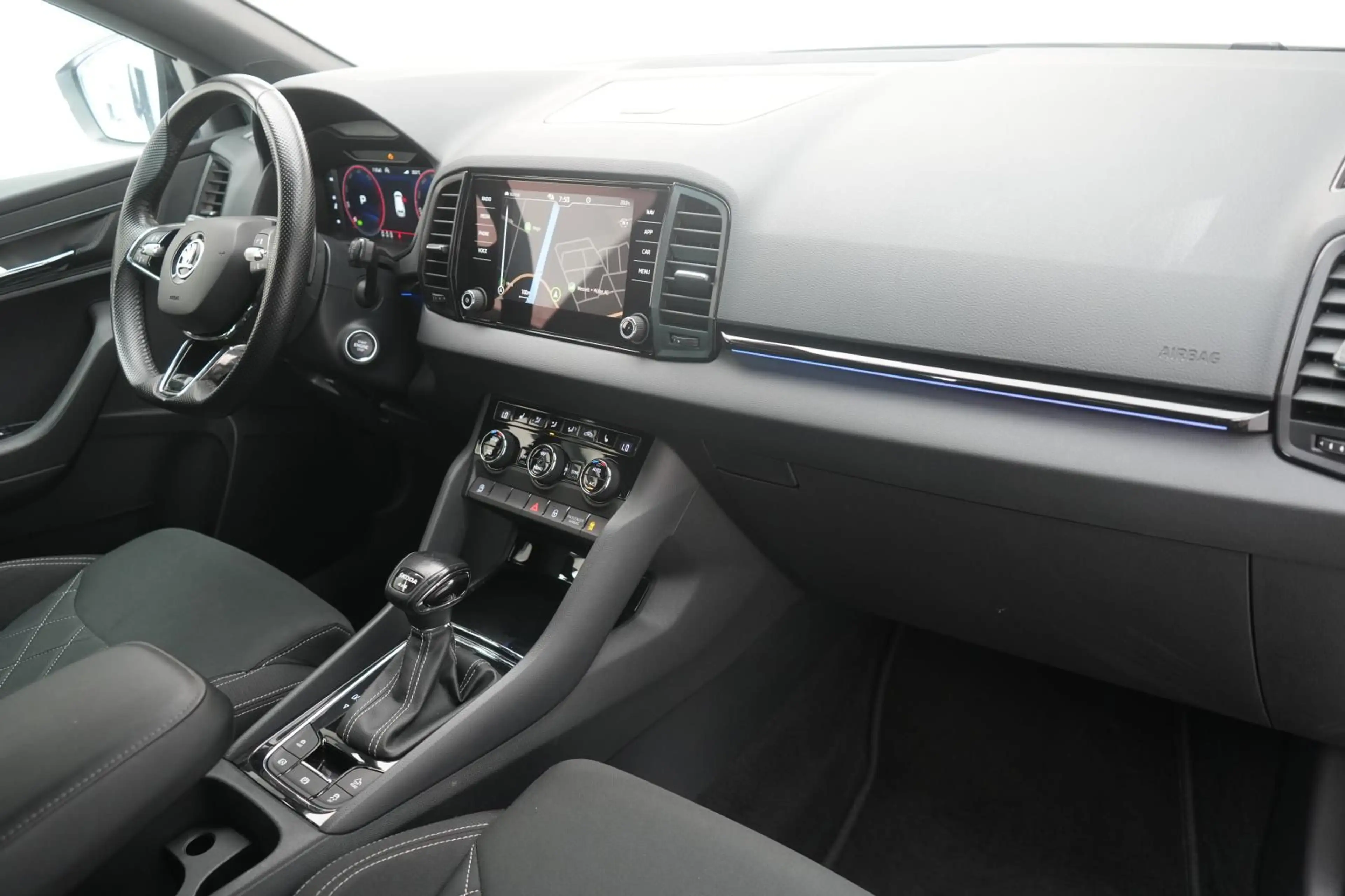 Skoda Karoq 2.0 TDI 4x4 DSG Sportline AHK/Matrix/Virtu — photo 7