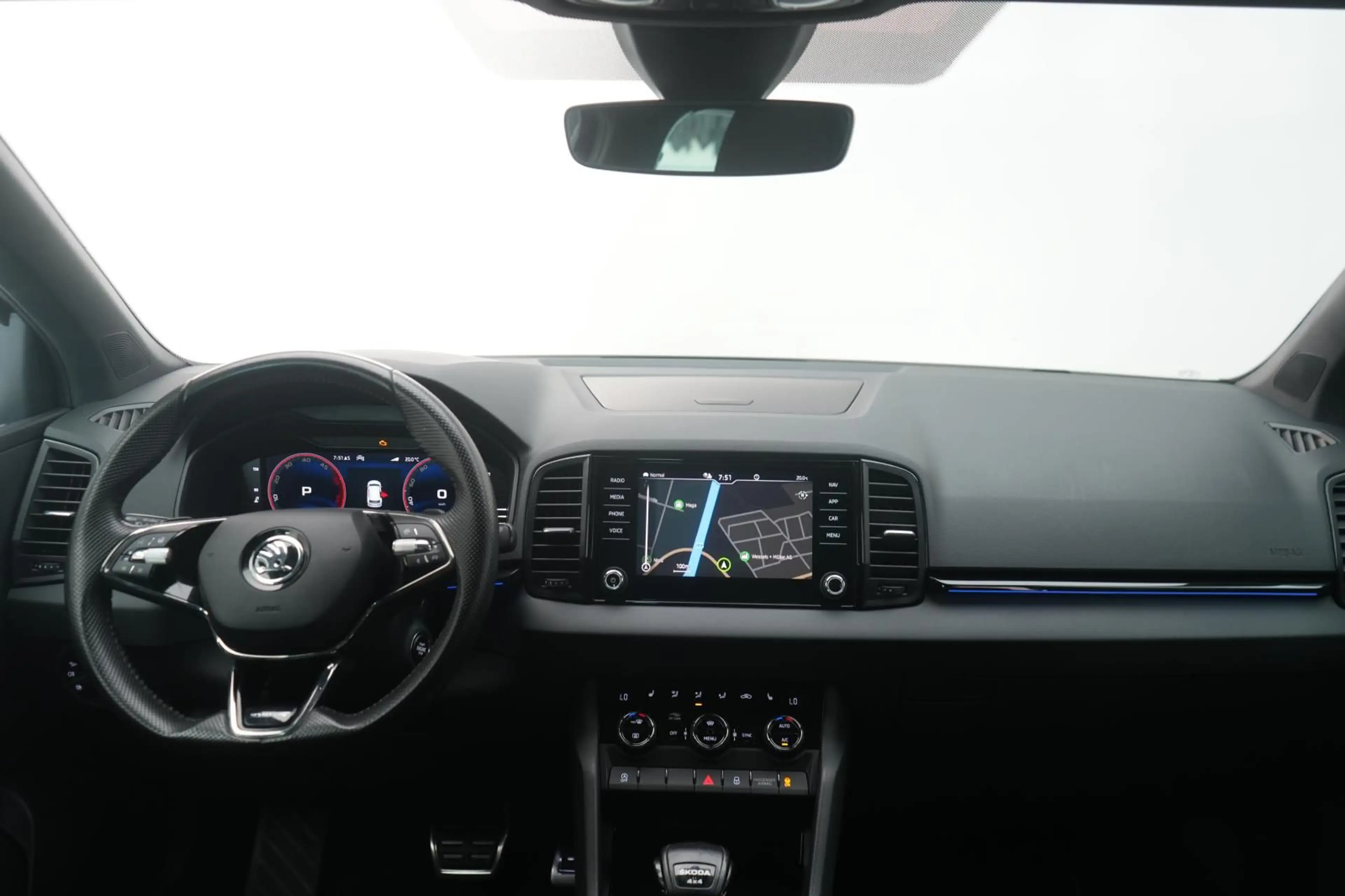 Skoda Karoq 2.0 TDI 4x4 DSG Sportline AHK/Matrix/Virtu — photo 14