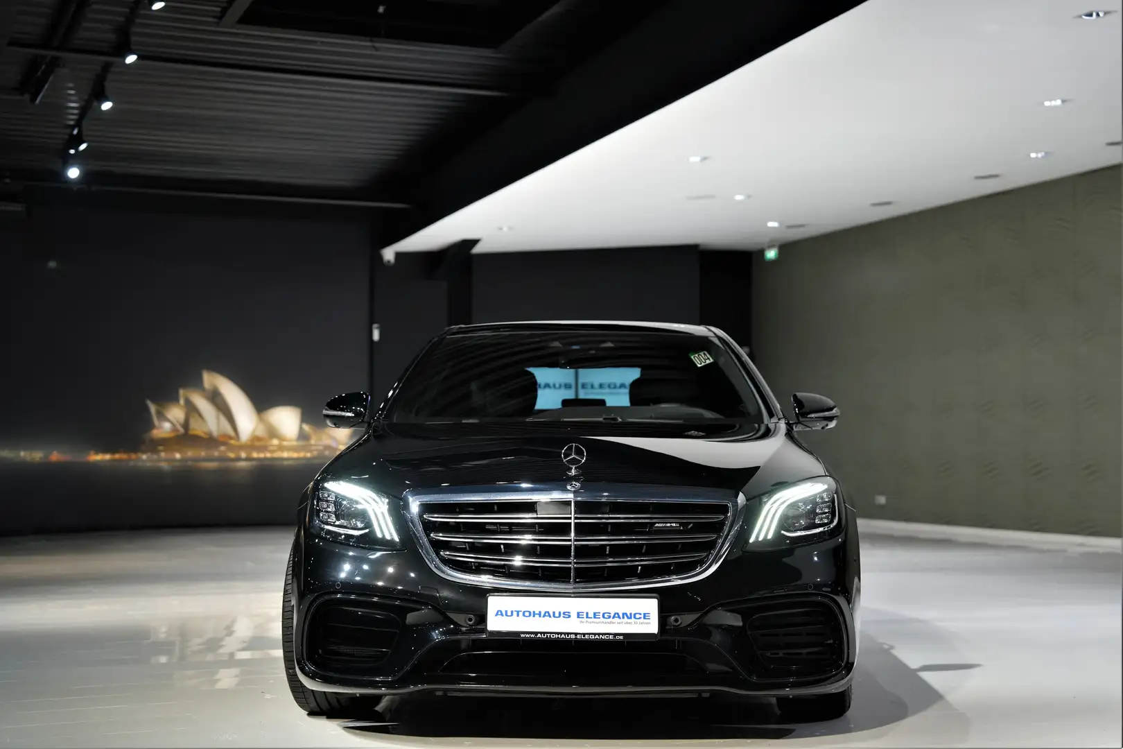 Mercedes-Benz S 63 AMG 4Matic+ L*DRIVER'S*NIGHT*BURM.*PANO*H-UP Black - 2