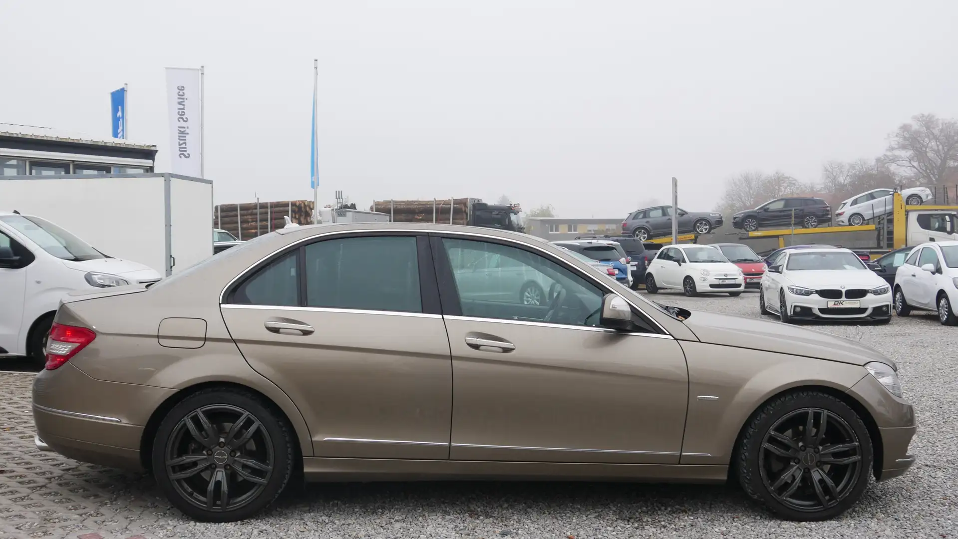 Mercedes-Benz C 230 Automatikgetriebe Einparkhilfe Klima Tempomat USB Béžová - 2