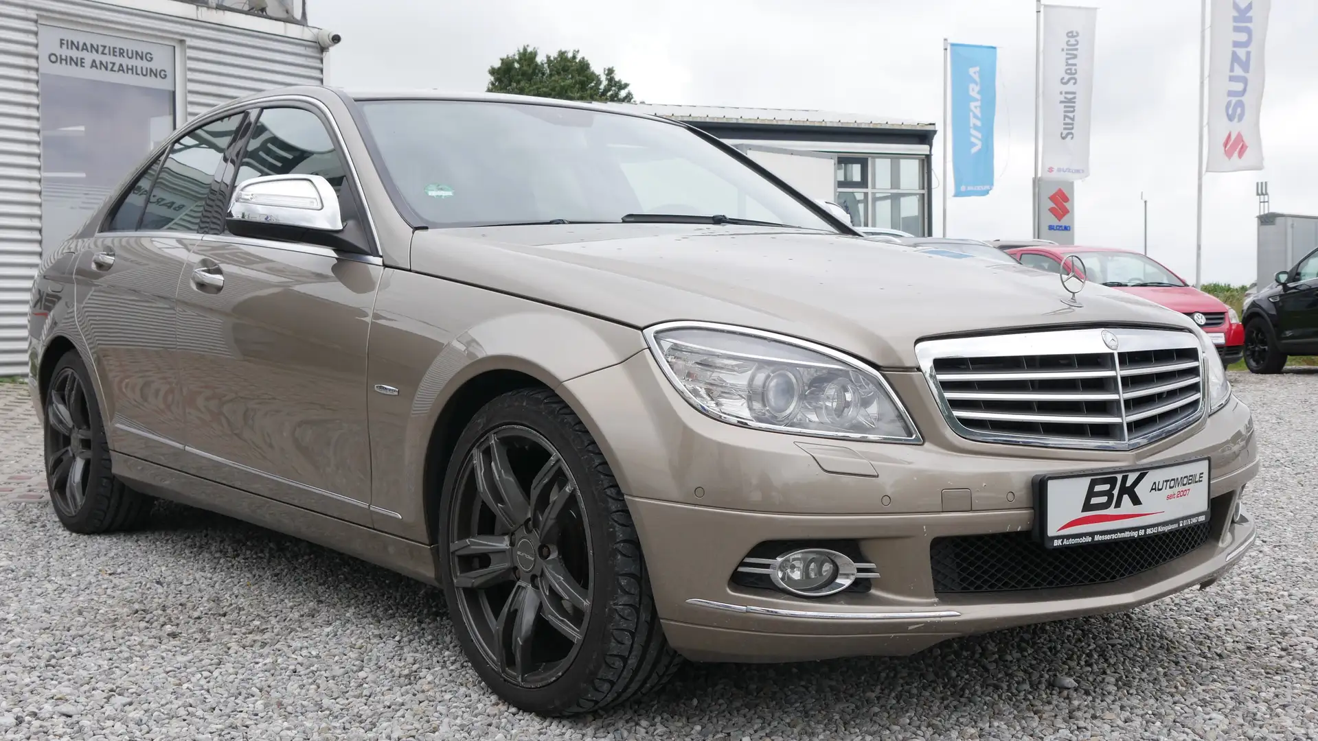 Mercedes-Benz C 230 Automatik Bi-Xenon Klimaaut Navi BT-Freisprech PDC Béžová - 1