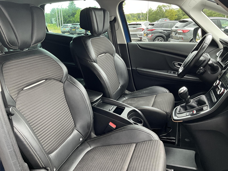 Renault Scenic 1.2 TCe Bose — photo 24