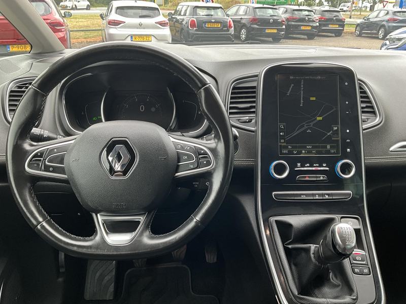 Renault Scenic 1.2 TCe Bose — photo 10