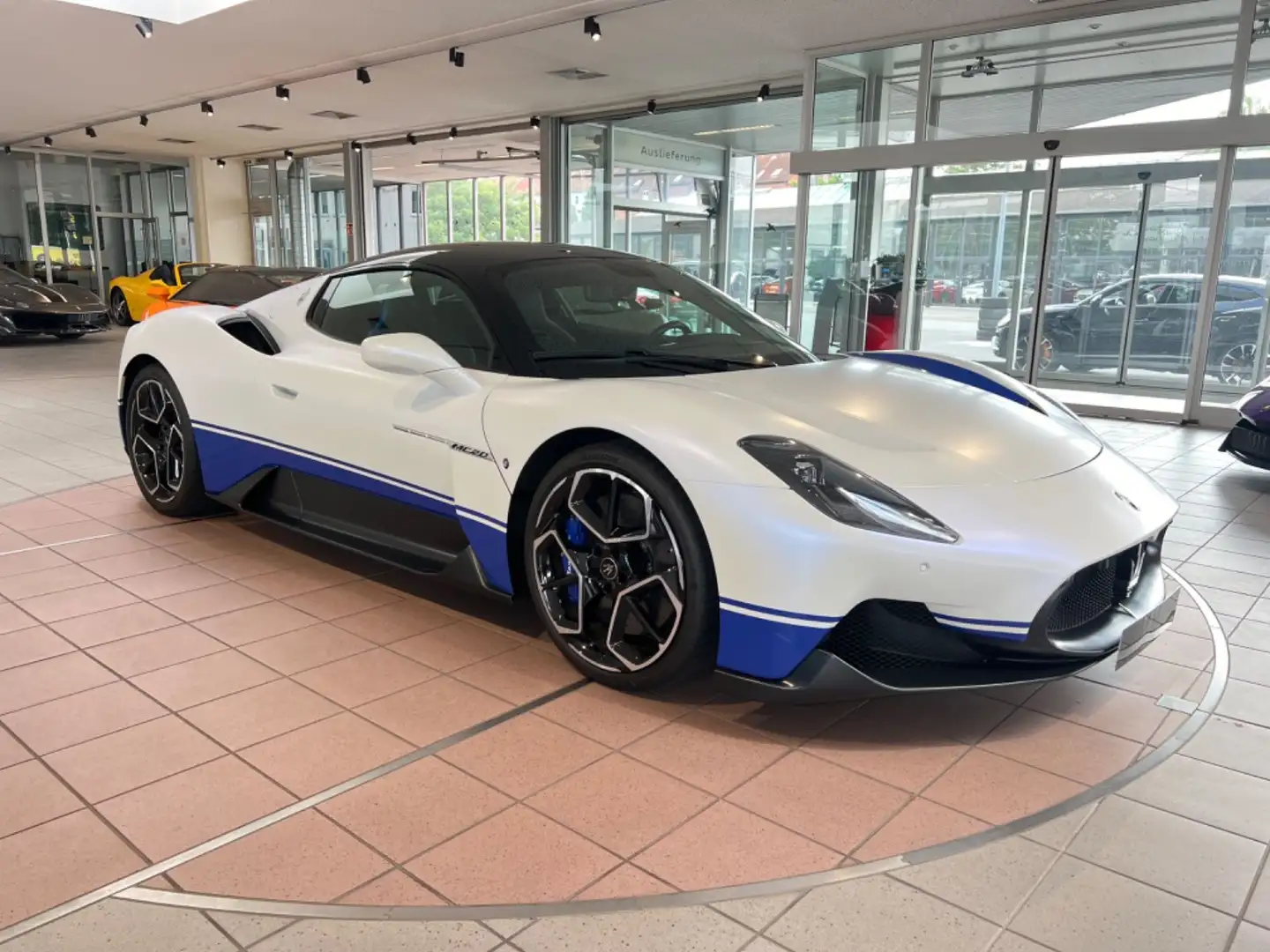 Maserati MC20 KERAMIK/LIFT/20/MATTLACK Weiß - 2