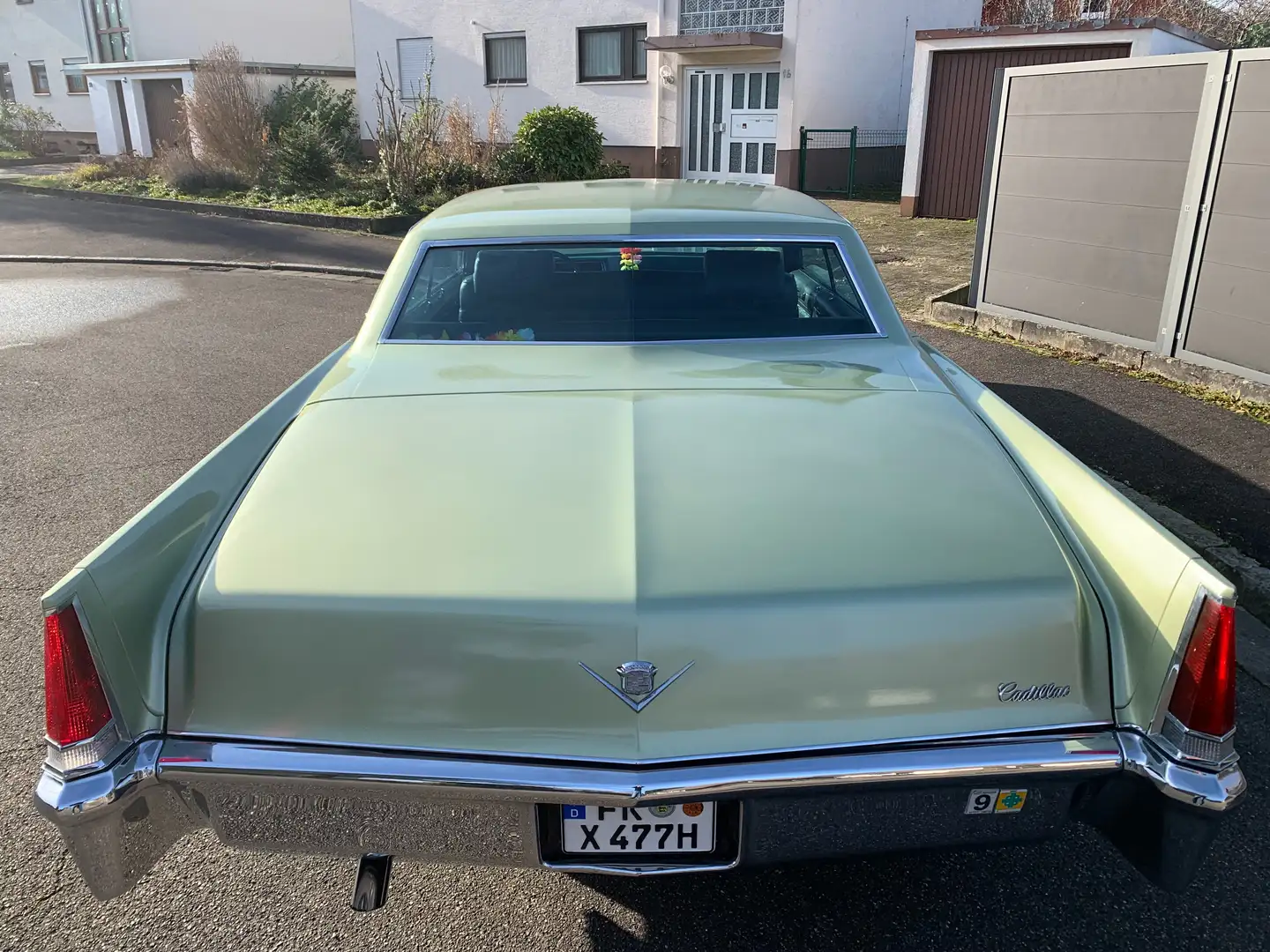 Cadillac Calais 4 door hardtop Vert - 1