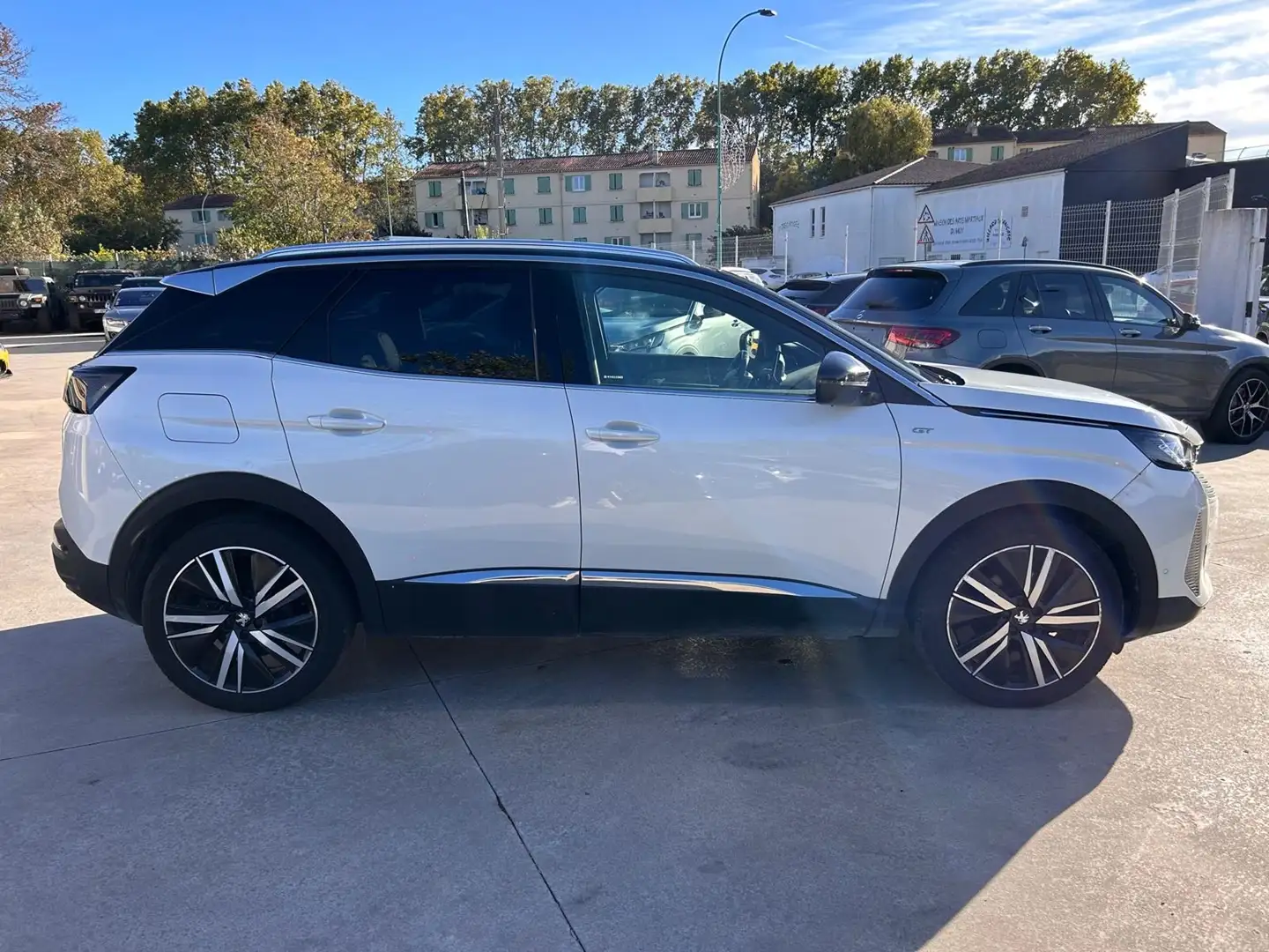 Peugeot 3008 1.5 BLUEHDI 130CH S\u0026S GT EAT8 PRIX HORS TAXE Blanc - 2