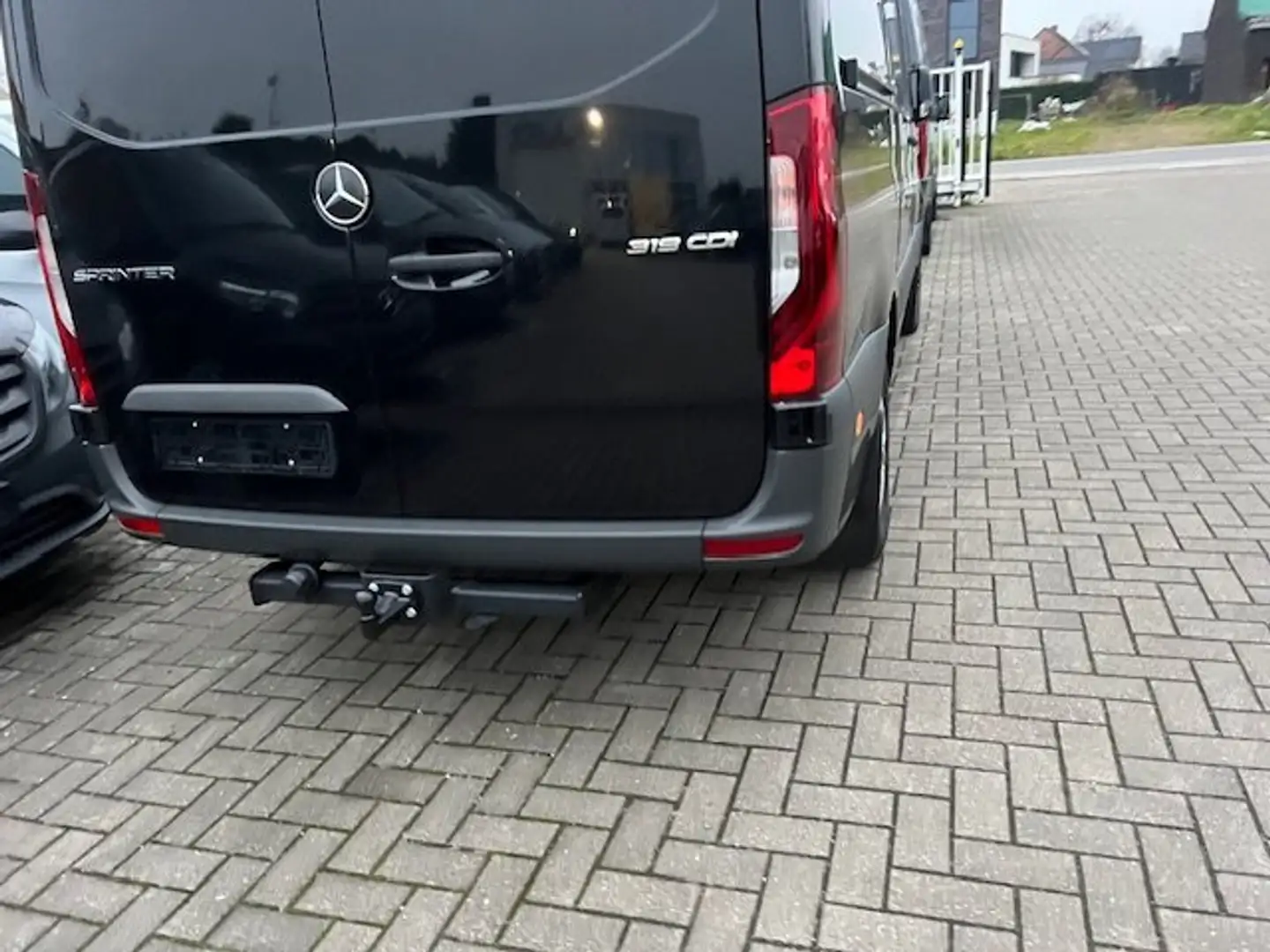 Mercedes-Benz Sprinter 319 SELECT L2H2 53000 ex btw th 3500 kg Noir - 2