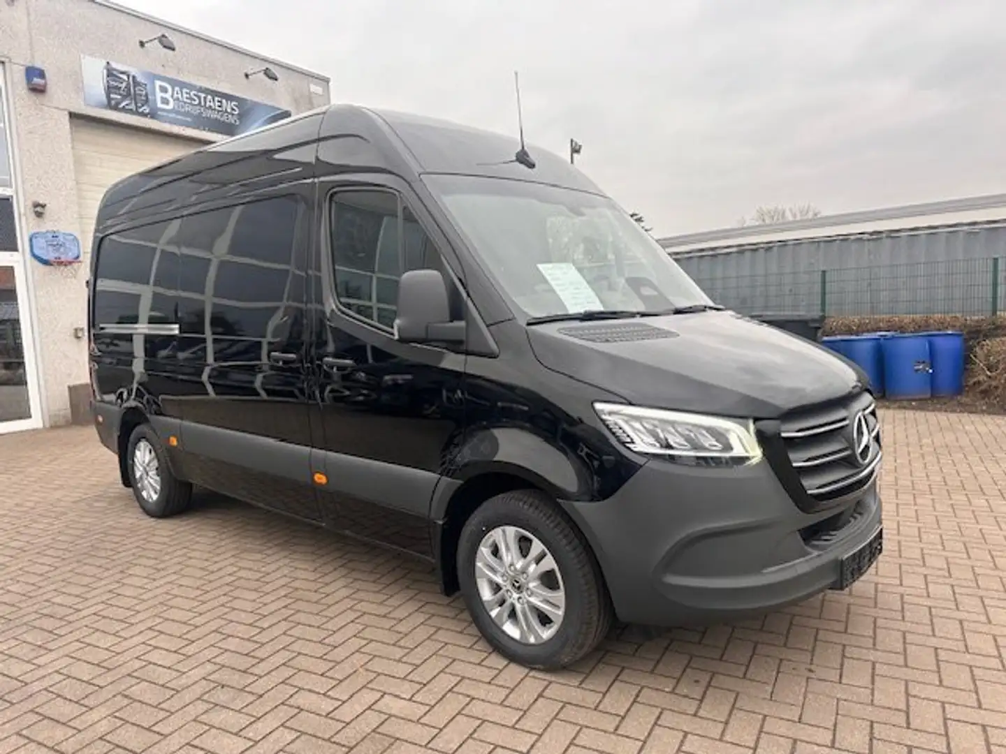 Mercedes-Benz Sprinter 319 SELECT L2H2 53000 ex btw th 3500 kg Noir - 1