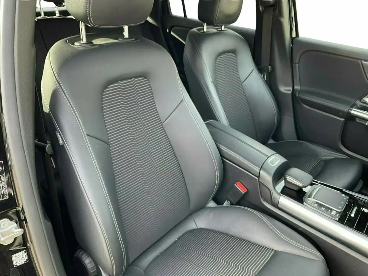 Mercedes-Benz GLA 250 e AUT Kam. KlimaA LED LM Navi PDC SHZ 12