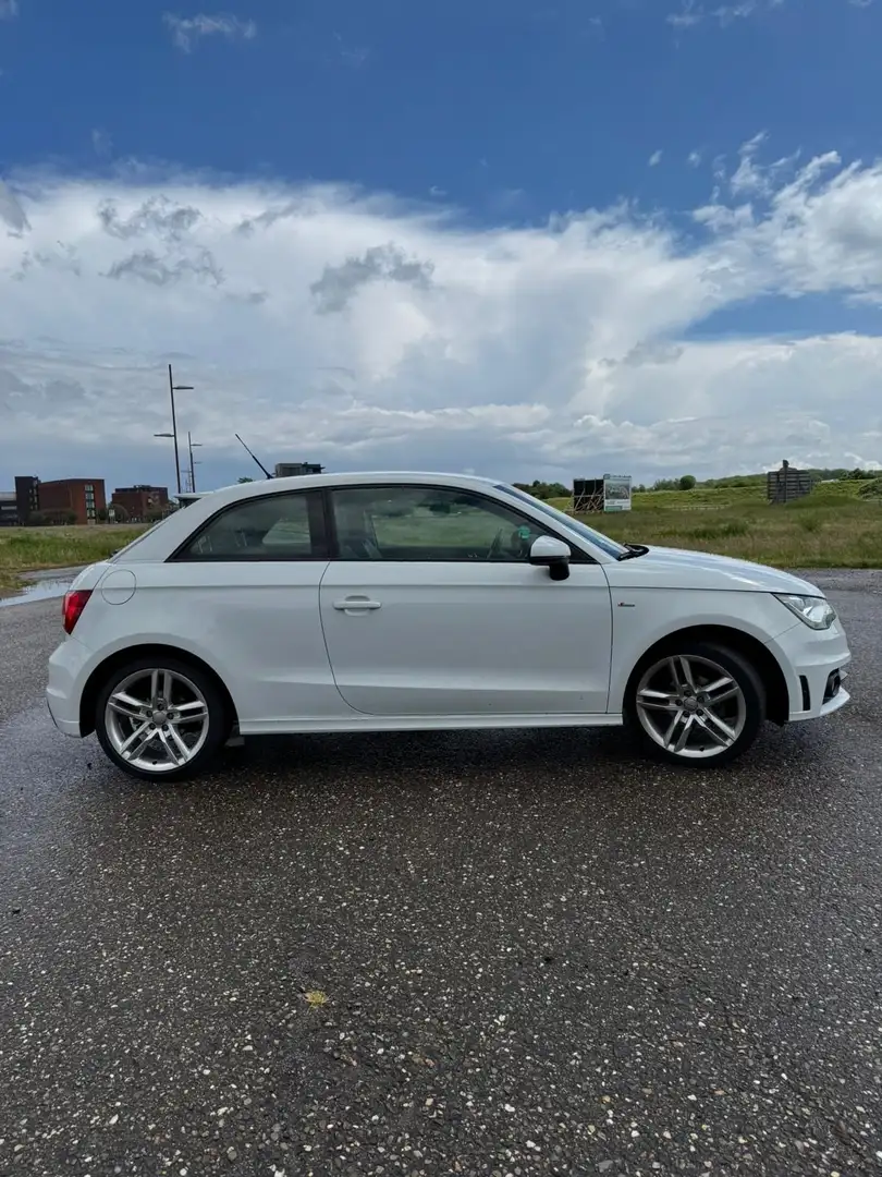 Audi A1 1.2 TFSI Pro Line S Wit - 1