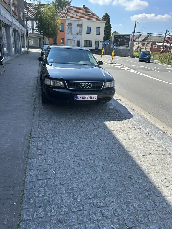 Audi A8 1995 из Европы — купить под ключ