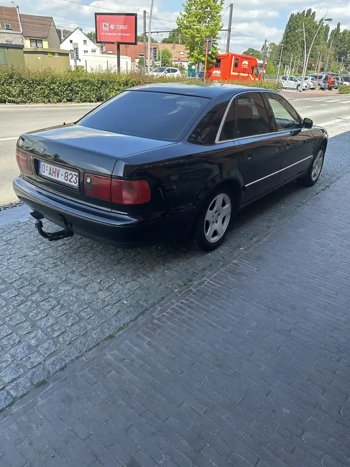 Audi A8 2.8i V6 Quattro Tiptronic, foto 4