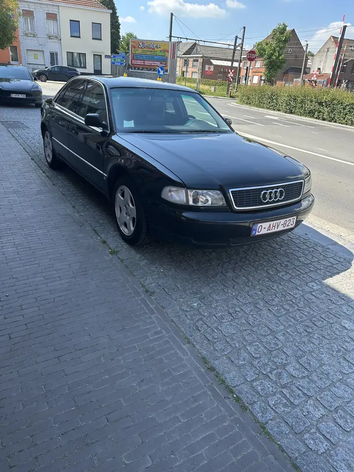 Audi A8 2.8i V6 Quattro Tiptronic, foto 6