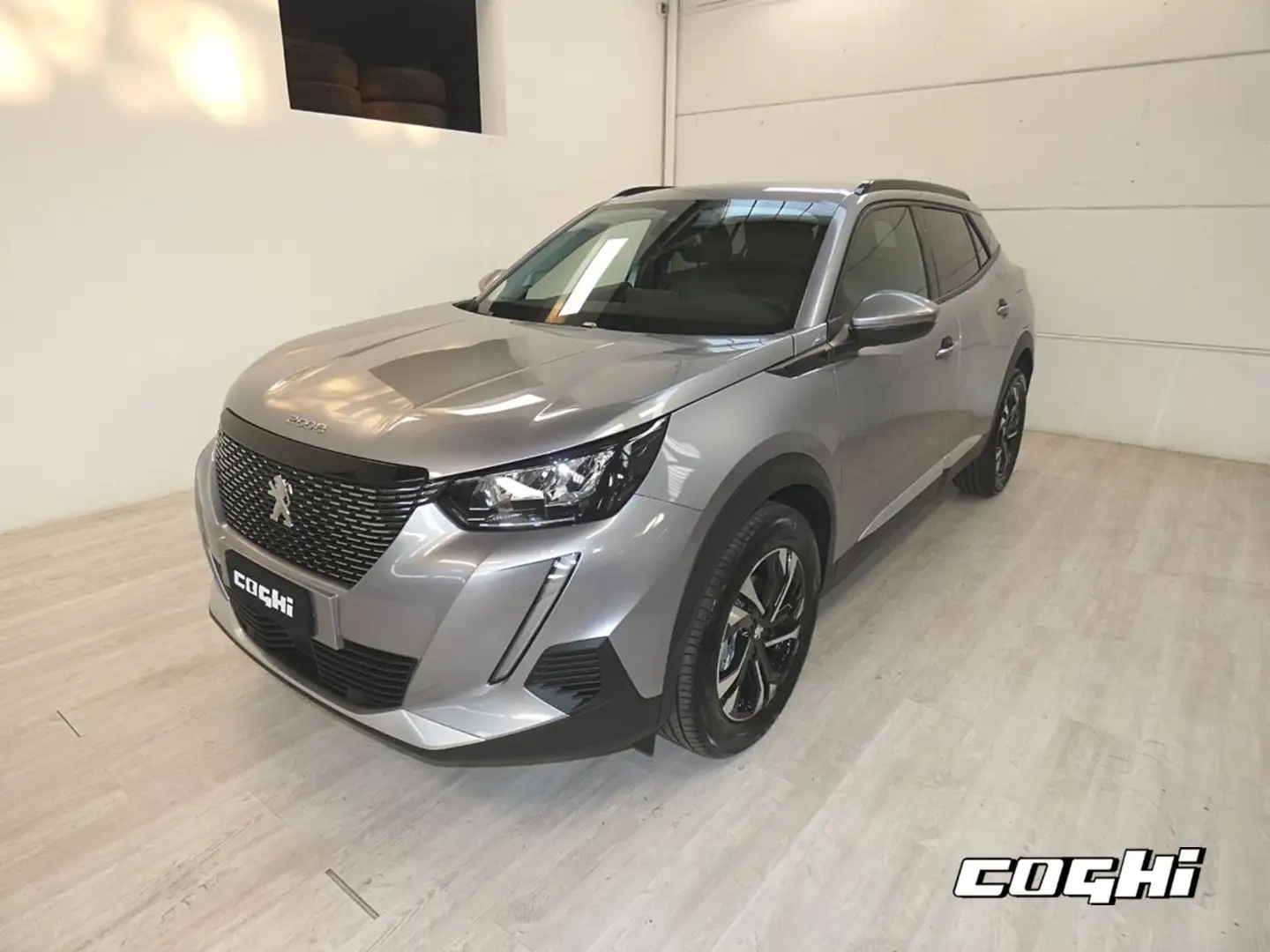 Peugeot 2008 Hybrid 136 e-DCS6 Allure Grigio - 1