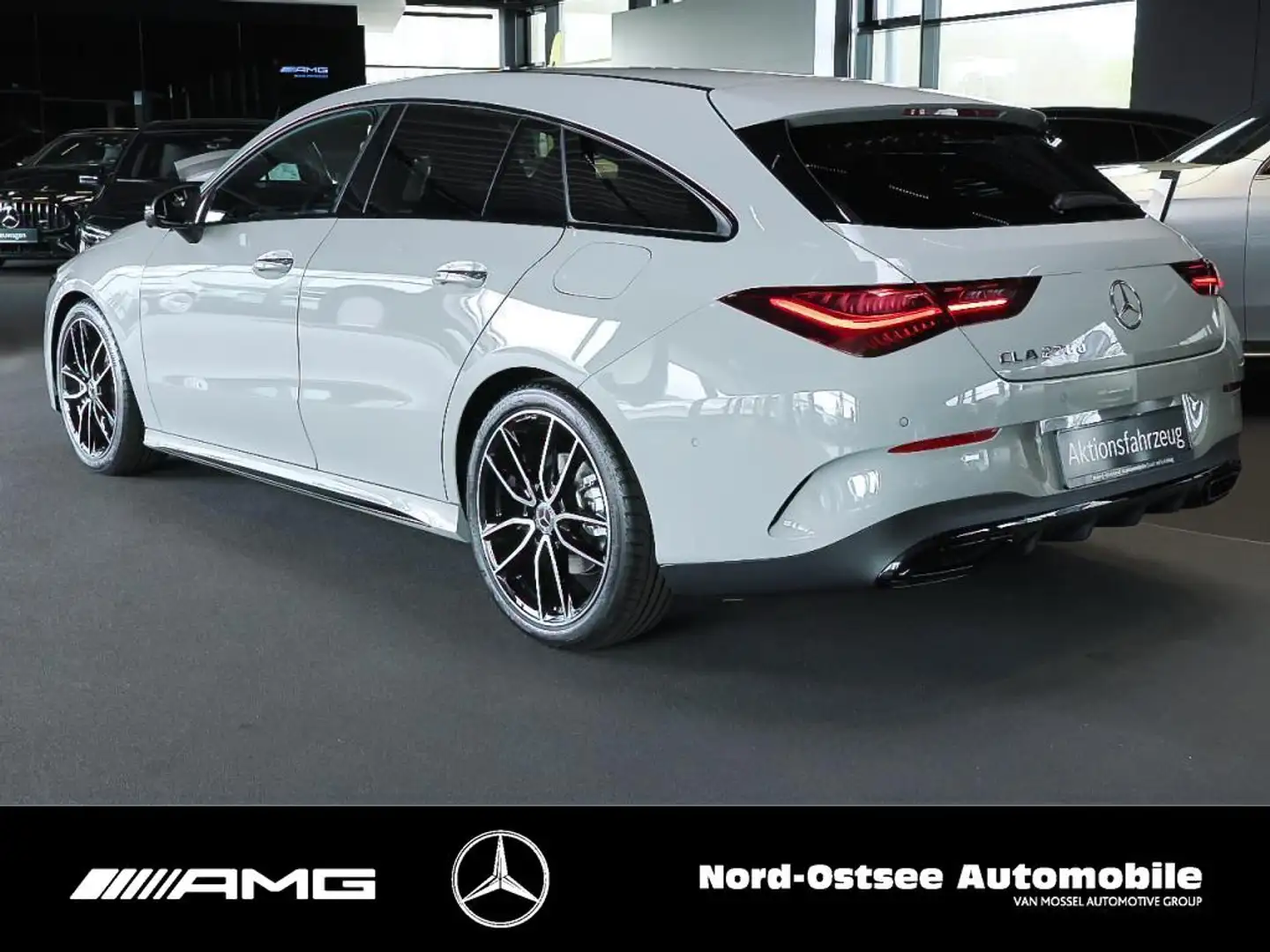 Mercedes-Benz CLA 220 d SB AMG NIGHT PANO KEYLESS BURMESTER Gris - 2