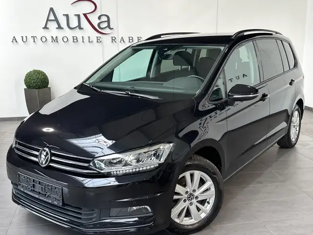 Volkswagen Touran view 2