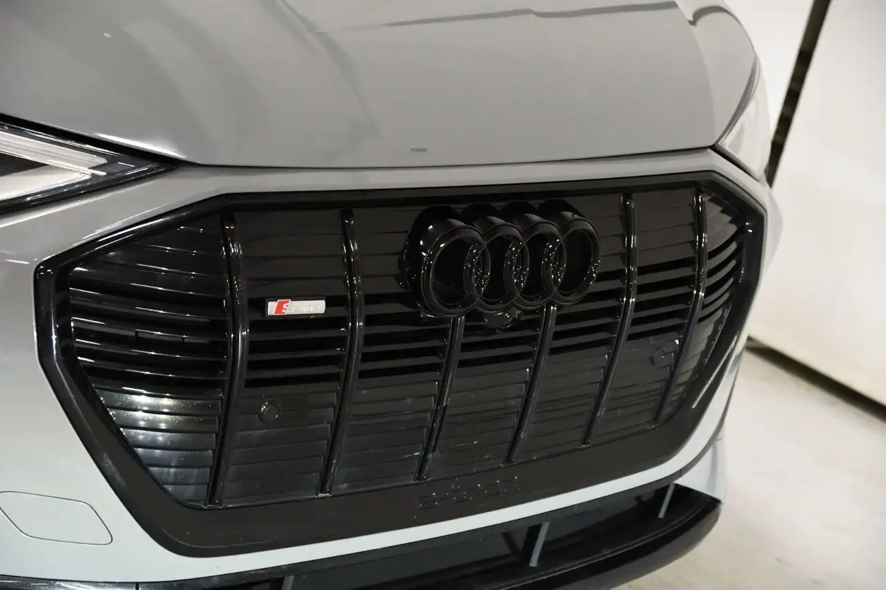 Audi e-tron снимка Audi e-tron