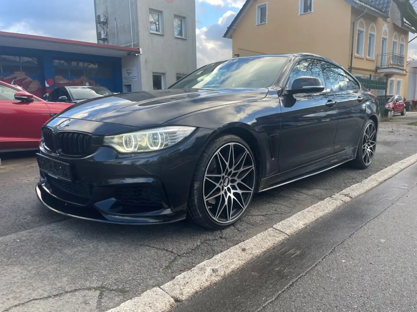 BMW 435 *M-Sport*Performance*LED*SSD*Navi* Schwarz - 1