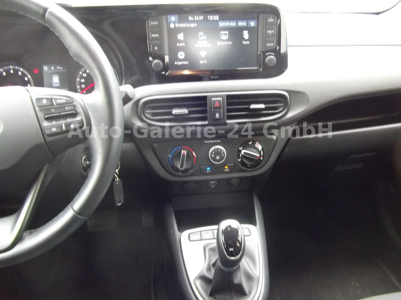 Hyundai i10 Trend Automatik wenig Km!! — photo 11