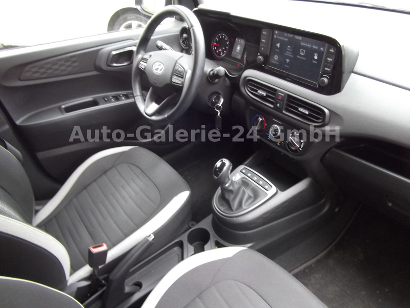 Hyundai i10 Trend Automatik wenig Km!! — photo 13