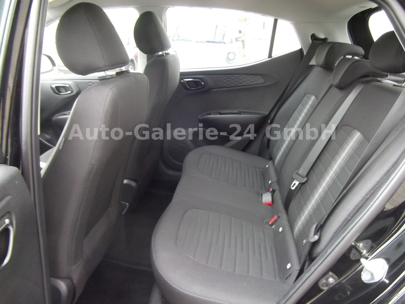 Hyundai i10 Trend Automatik wenig Km!! — photo 9
