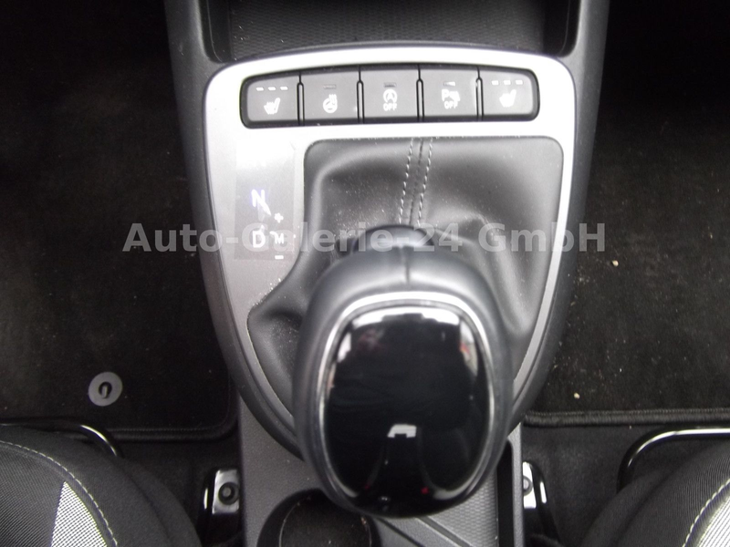 Hyundai i10 Trend Automatik wenig Km!! — photo 12