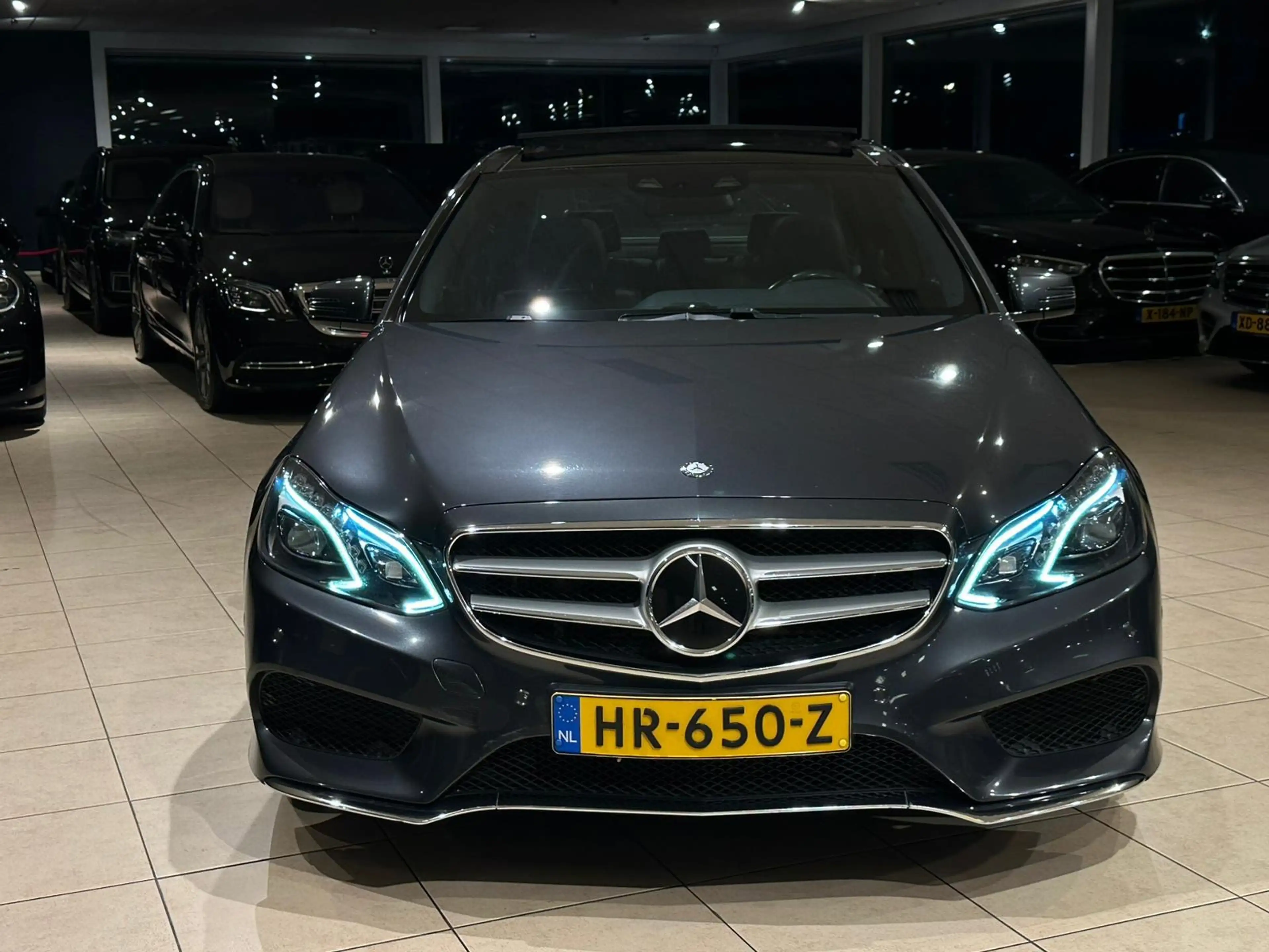 Mercedes-Benz E 350 E350 BlueTEC 4MATIC/AMG/Airmatic/Memory/Pano — photo 15