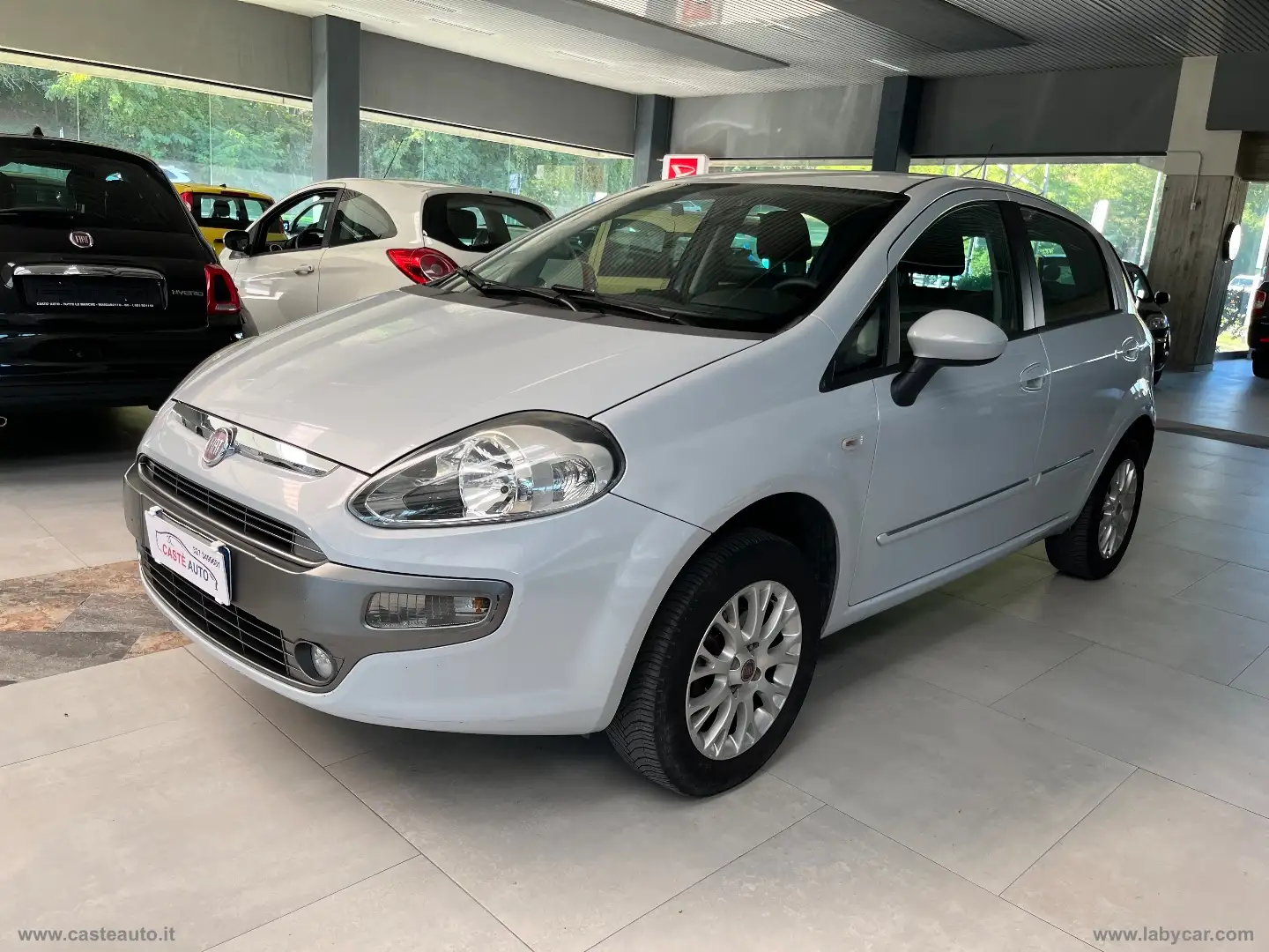 Fiat Punto Evo 1.4 5p. Emotion Natural Power FRIZIONE NUOVA Grijs - 1
