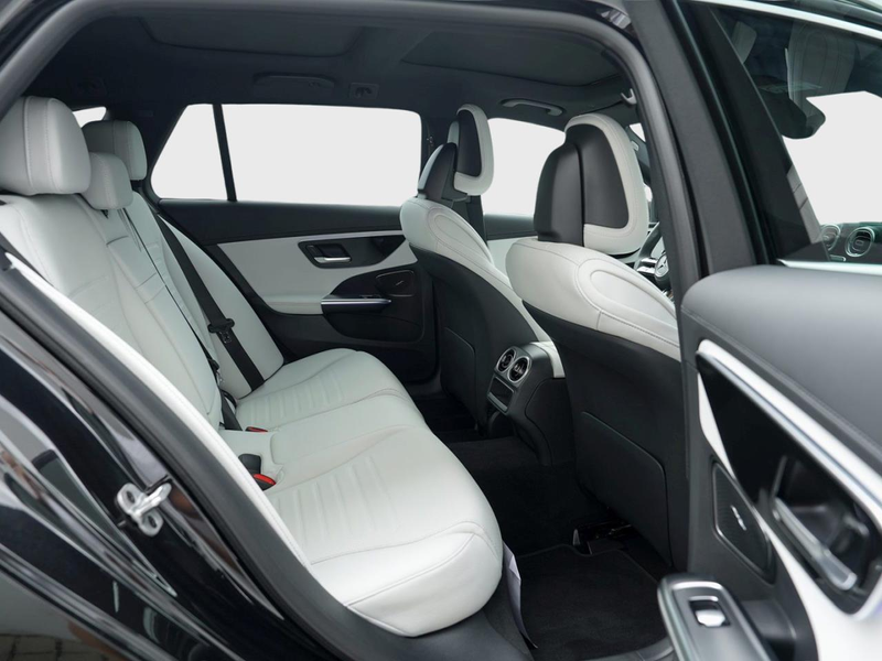 Mercedes-Benz C 220 d T-Modell AMG Panorama Distronic 360° AHK — photo 11