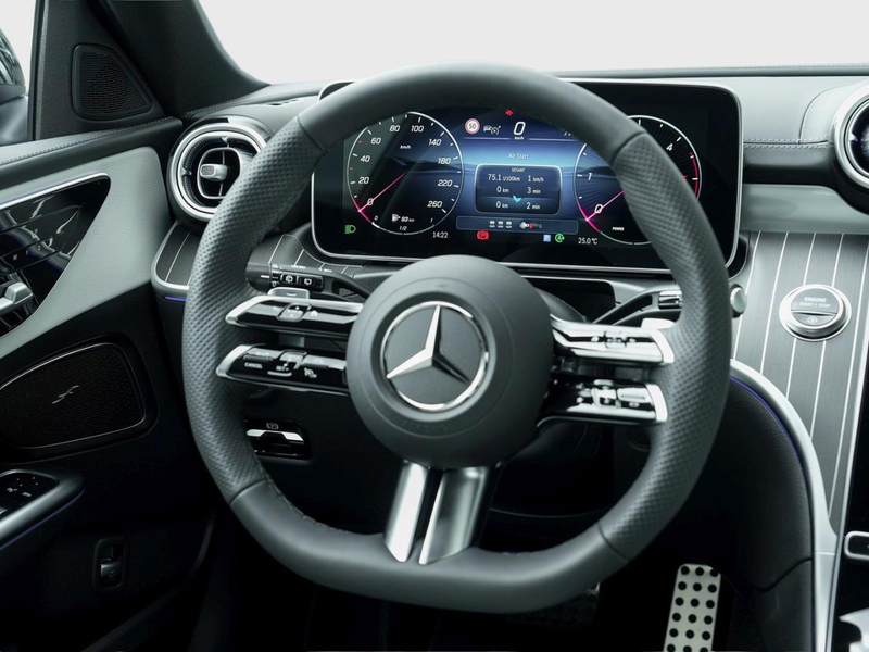 Mercedes-Benz C 220 d T-Modell AMG Panorama Distronic 360° AHK — photo 8