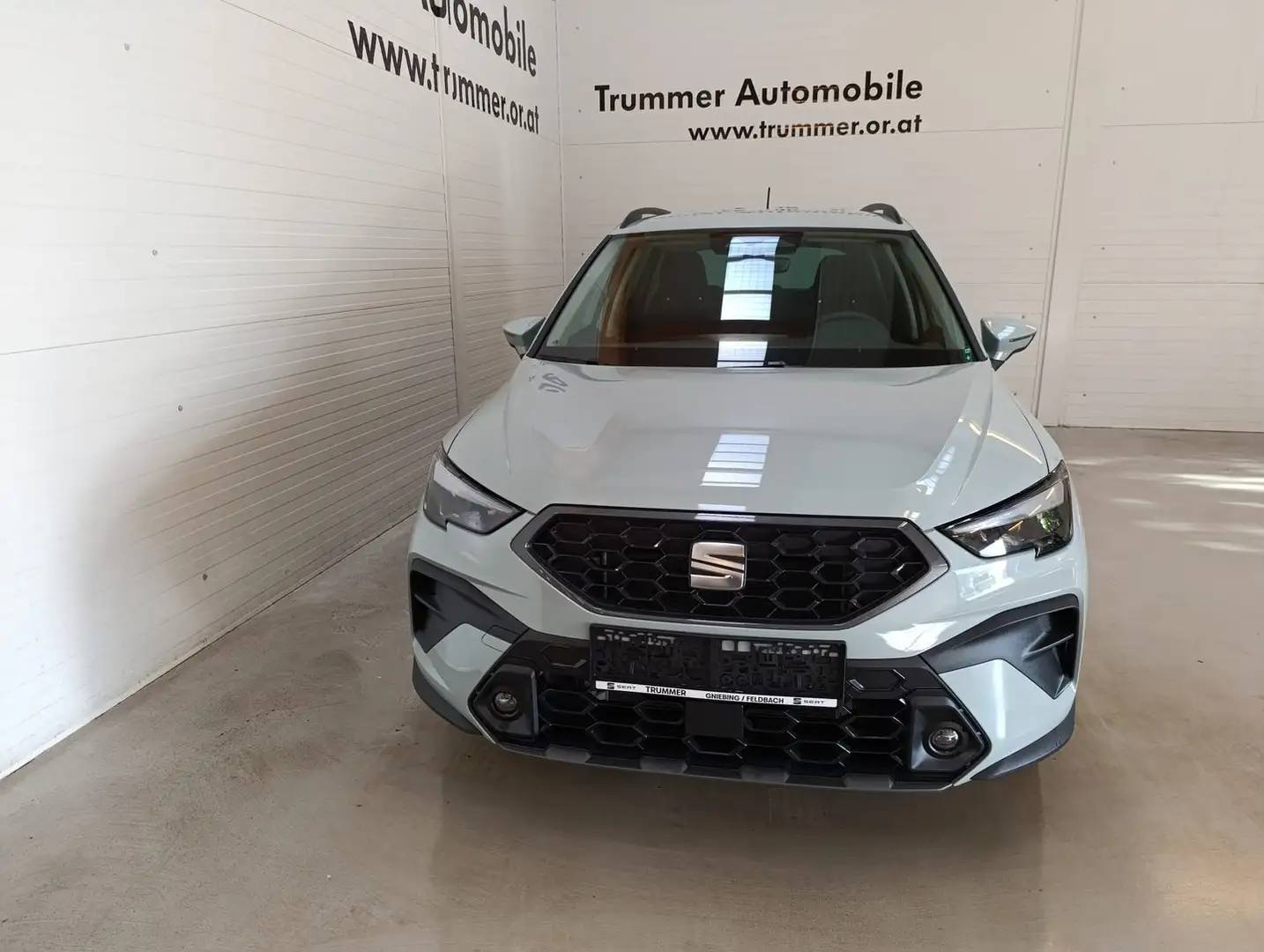 SEAT Arona Reference Edition 1.0 TSI Grau - 2