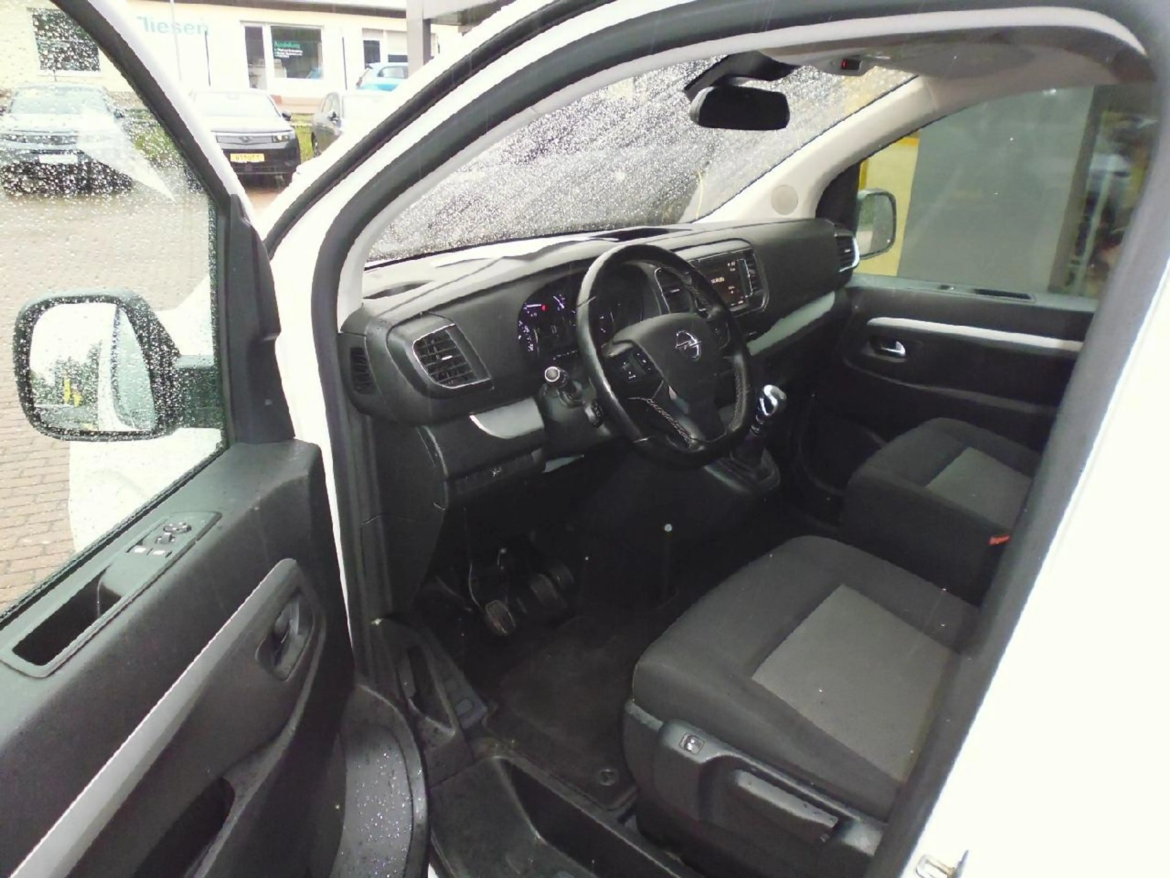 Opel Zafira Life Selection M — photo 15