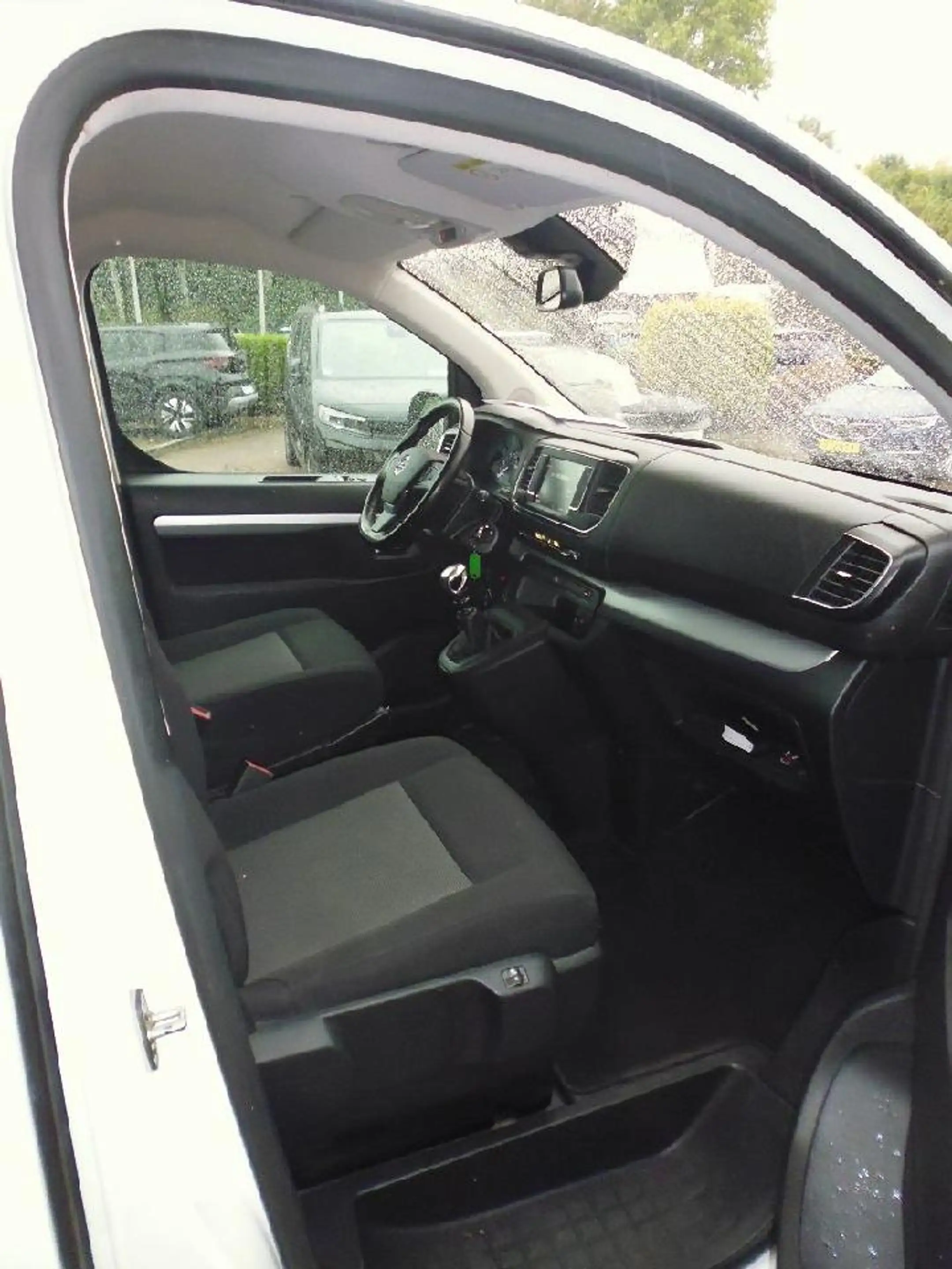 Opel Zafira Life Selection M — photo 11