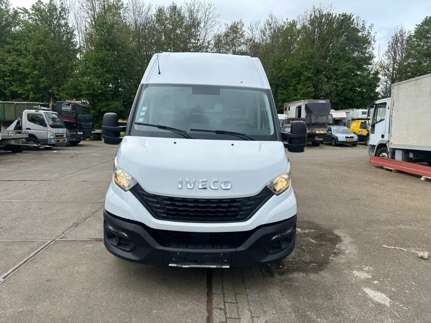 Iveco Daily 35S14V L3H2 Wit - 2