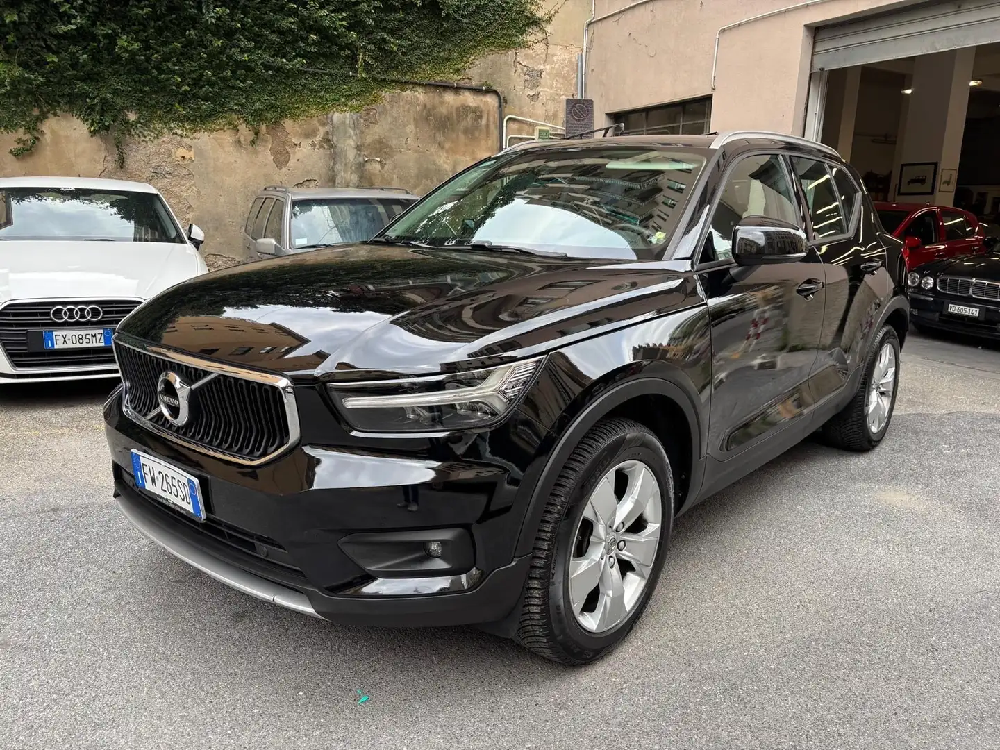Volvo XC40 XC40 1.5 t3 Momentum geartronic my20 Schwarz - 1