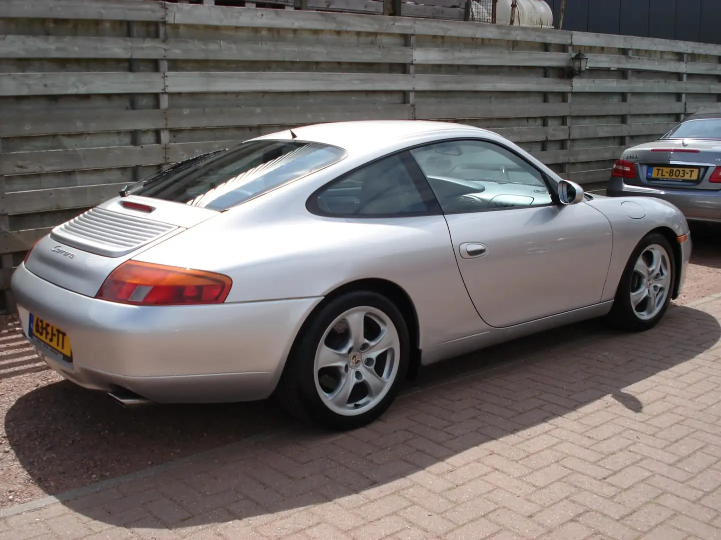 Porsche 911 3.4 Coupé Carrera Сірий - 2