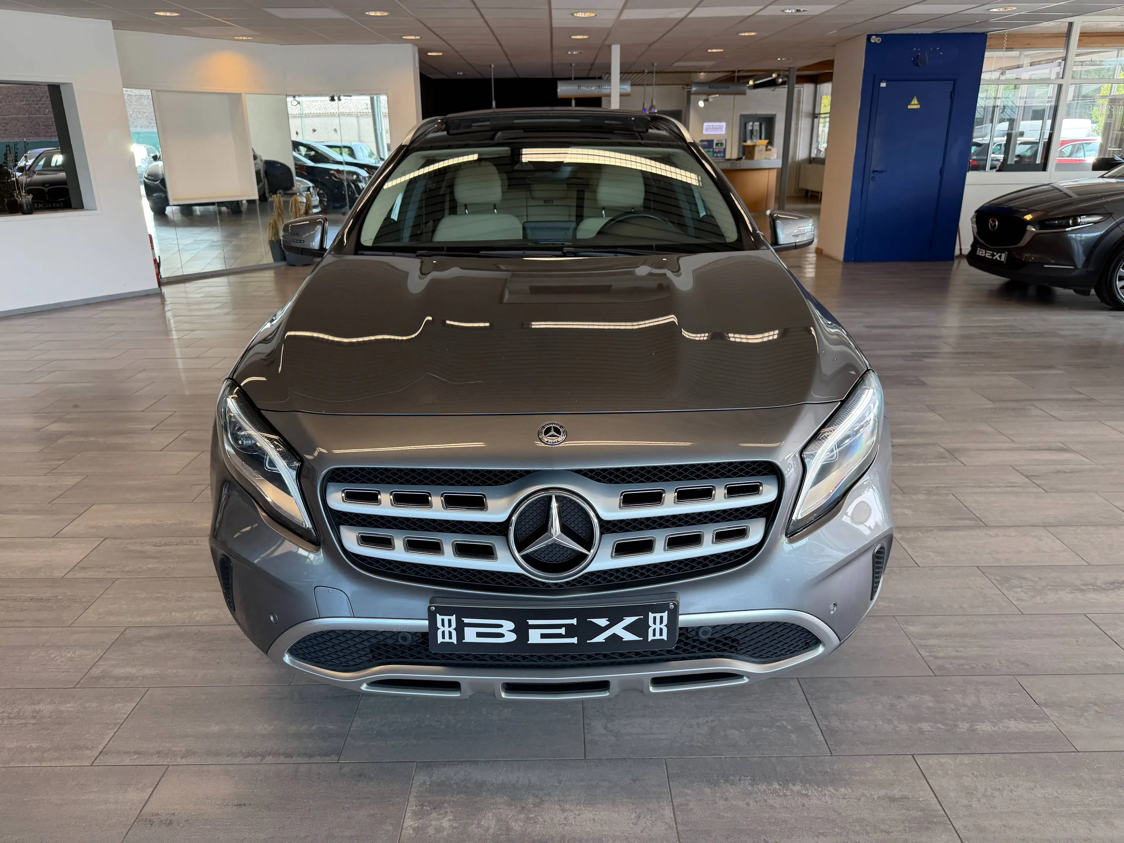 Mercedes-Benz GLA 180 *1ERPROP*PACKSPORT*GARANTIE12MOIS*TOITPANO*CUIR*GPS*CAM* — photo 5