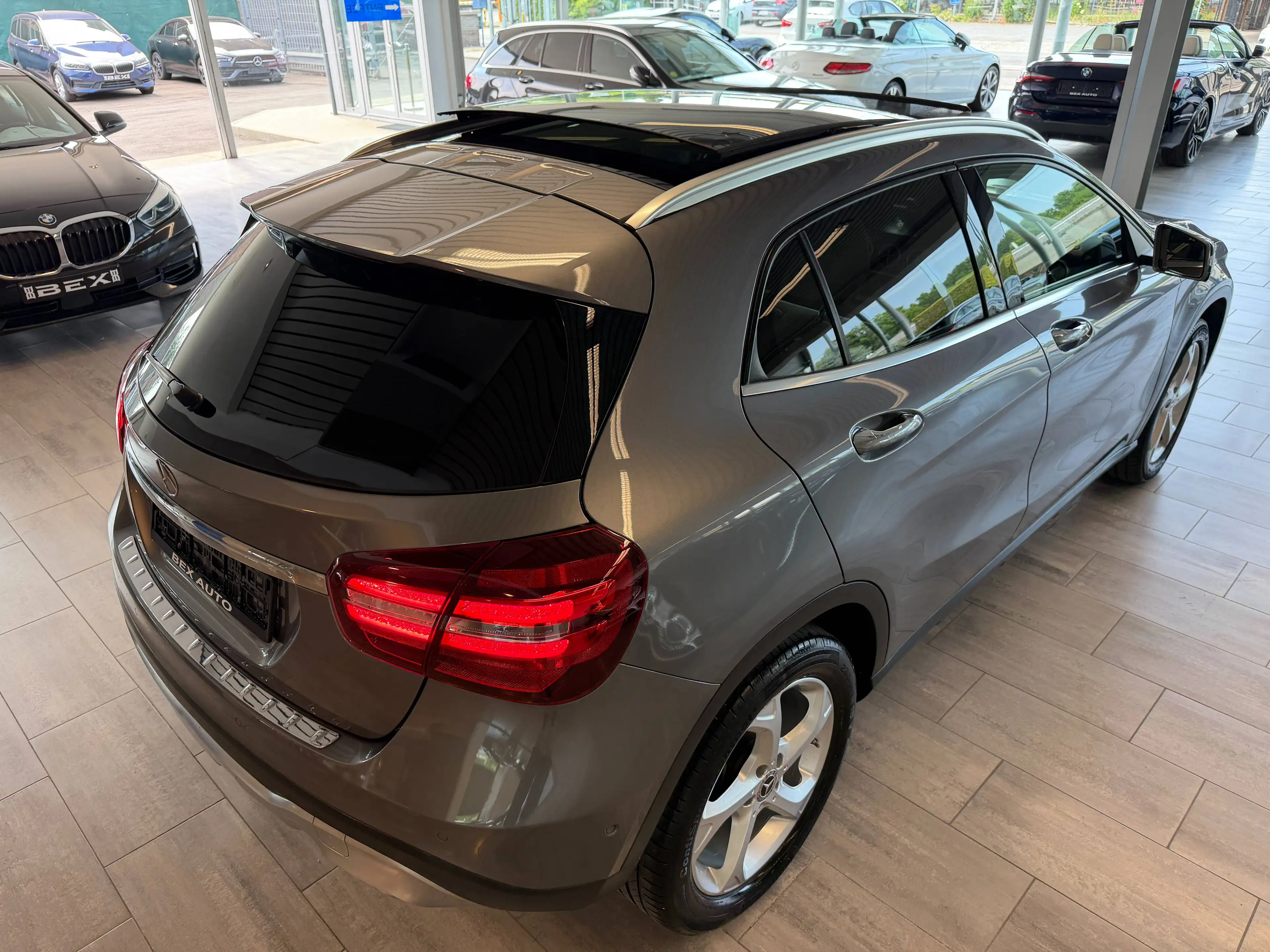 Mercedes-Benz GLA 180 *1ERPROP*PACKSPORT*GARANTIE12MOIS*TOITPANO*CUIR*GPS*CAM* — photo 9